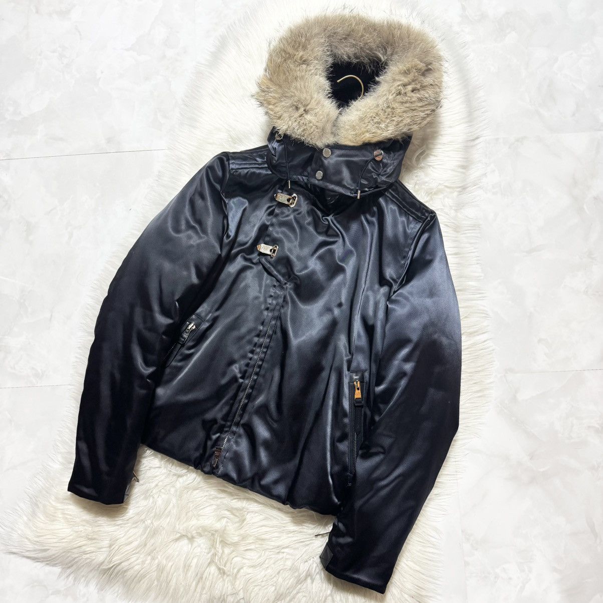 Louis Vuitton Louis Vuitton Runway Leather Bomber Jacket with Fur Hood Size US M / EU 48-50 / 2 - 10 Thumbnail