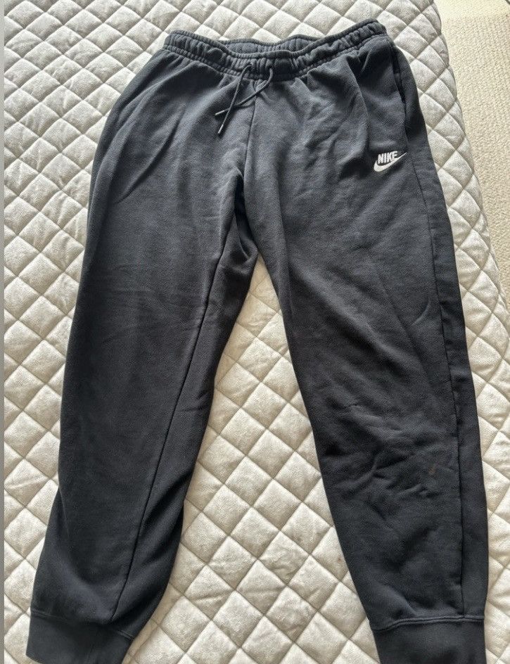Nike Nike Sweatpants Black Men Medium Size US 36 / EU 52 - 1 Thumbnail
