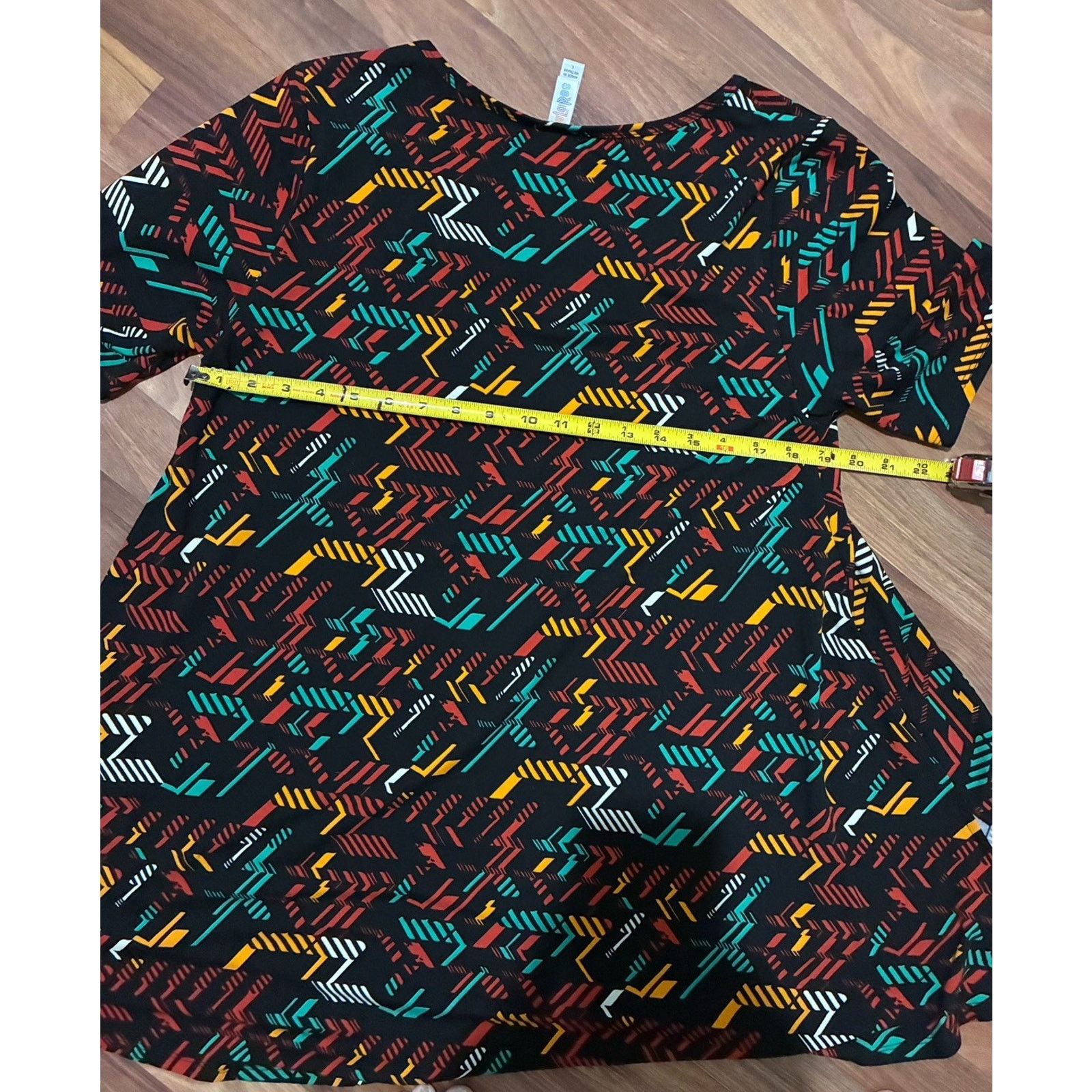 Other LuLaRoe Perfect T – Multi-Color Abstract Design - L Size L / US 10 / IT 46 - 5 Thumbnail