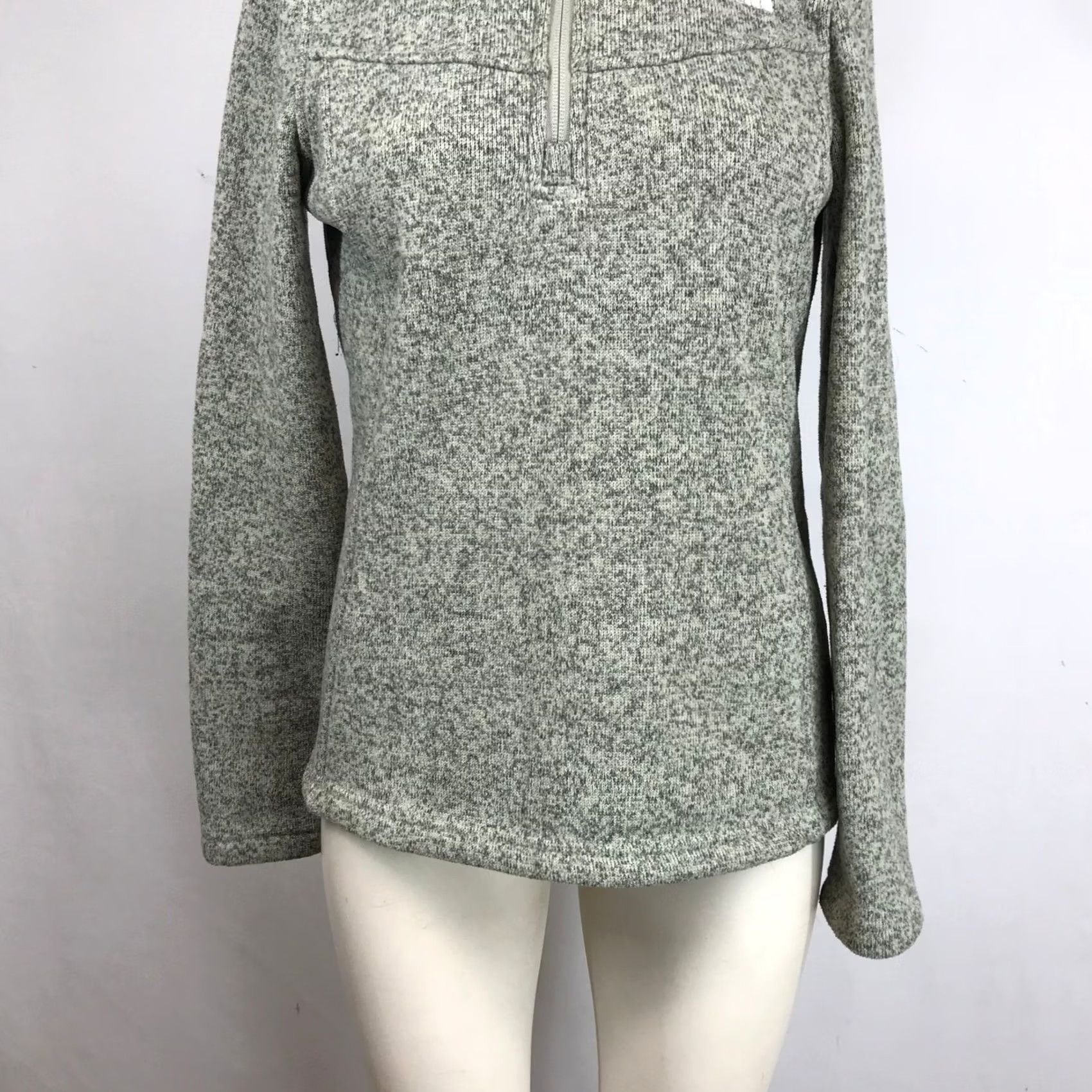 The North Face The North Face Crescent Sunset 1/4 Zip Fleece Gray Heather S Womens Pullover Mock Neck Slim Logo Embroidered Retail Ready Size S / US 4 / IT 40 - 3 Thumbnail