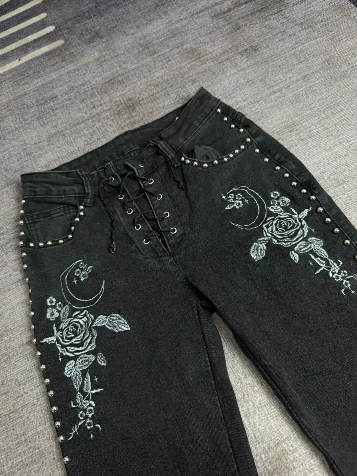 Tornado Mart ROMWE IFSIX SUPER FLARE DENIM PANTS Size US 26 / EU 42 - 2 Thumbnail