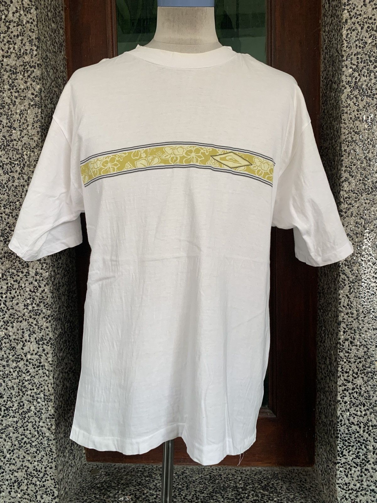 Quiksilver Vintage 90s Quiksilver Surfing / Surfboards / Surfwear Tees Size US M / EU 48-50 / 2 - 1 Thumbnail