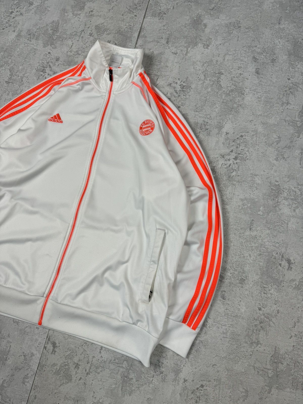 Adidas Adidas Bayern Munich Track Jacket White Red 3 Stripe SizeXXL Size US XXL / EU 58 / 5 - 3 Thumbnail
