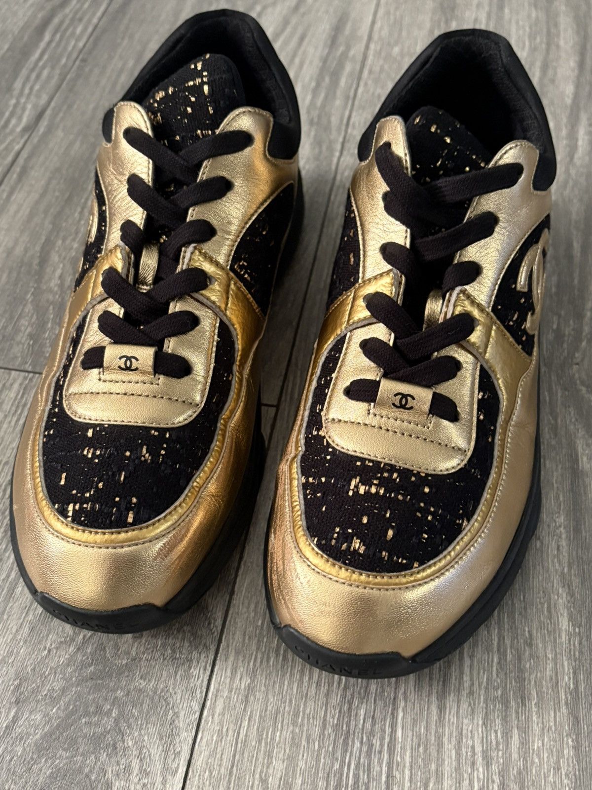 Chanel Chanel gold tweed runner sneakers Size US 9 / EU 42 - 9 Thumbnail