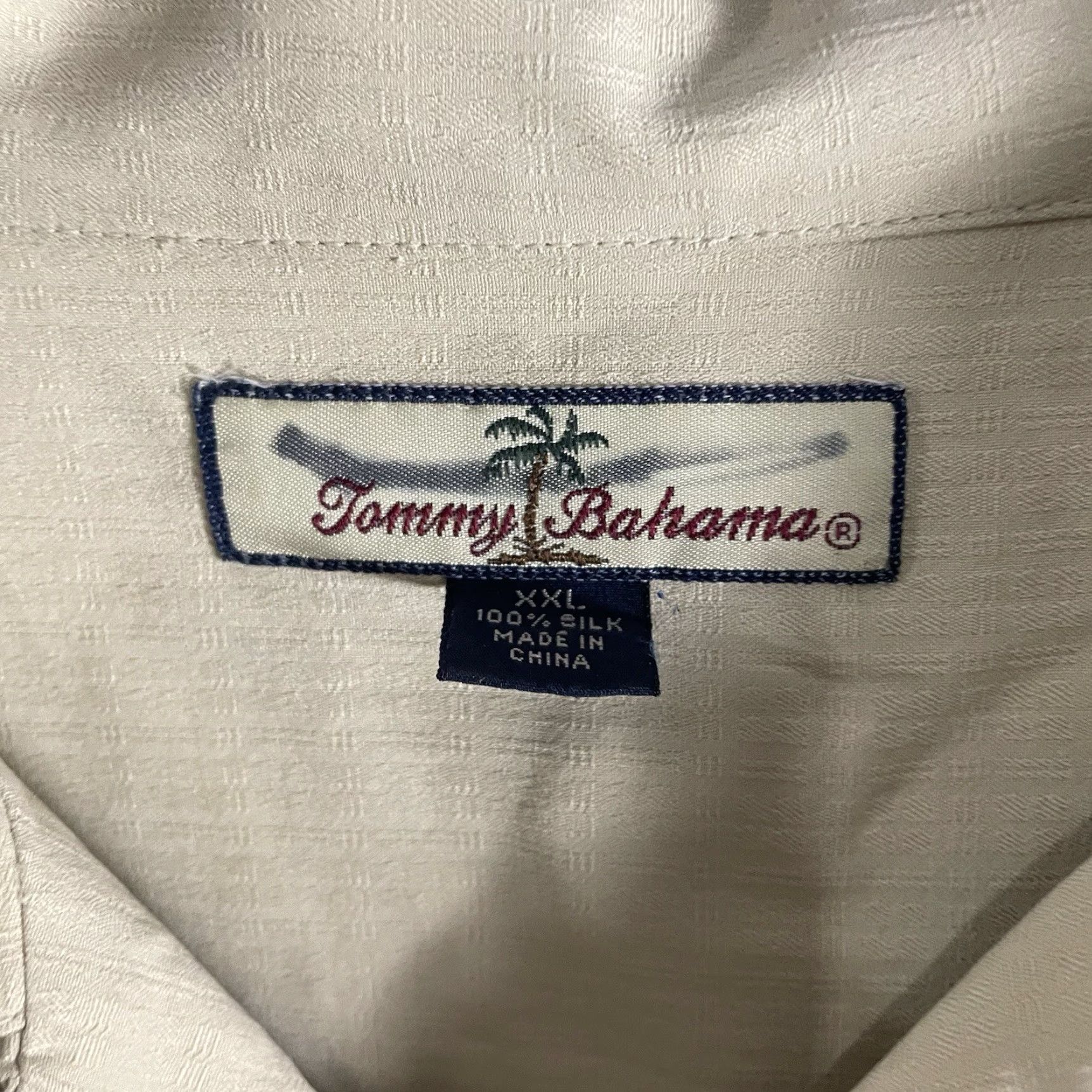 Tommy Bahama VINTAGE Tommy Bahama Shirt Men 2XL Silk Beige Hawaiian Style Button-Up Short Sleeve Size US XXL / EU 58 / 5 - 4 Thumbnail