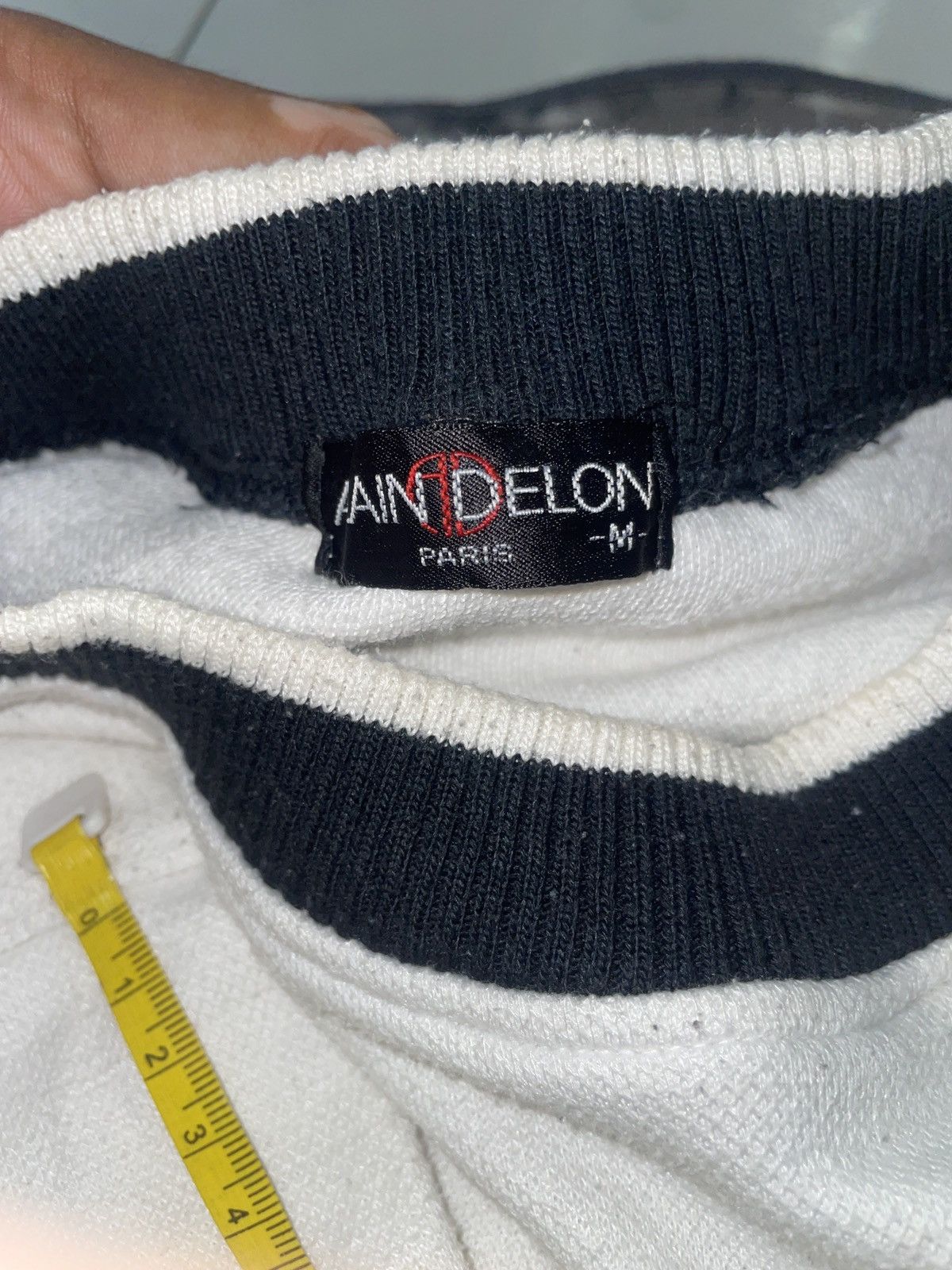 ALAIN DELON Alain Delon Spellout Embroided Logo Size US M / EU 48-50 / 2 - 8 Thumbnail