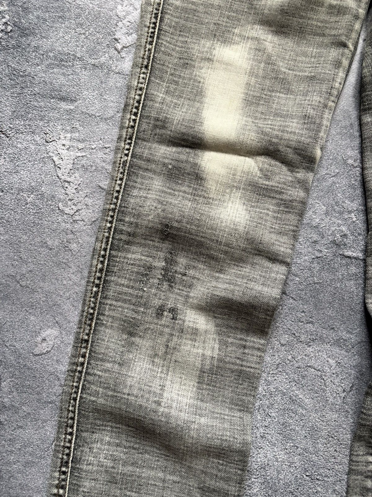 Dolce & Gabbana Vintage Dolce & Gabbana Y2K Wash Distressed Denim Jeans Size 27" / US 4 / IT 40 - 7 Thumbnail