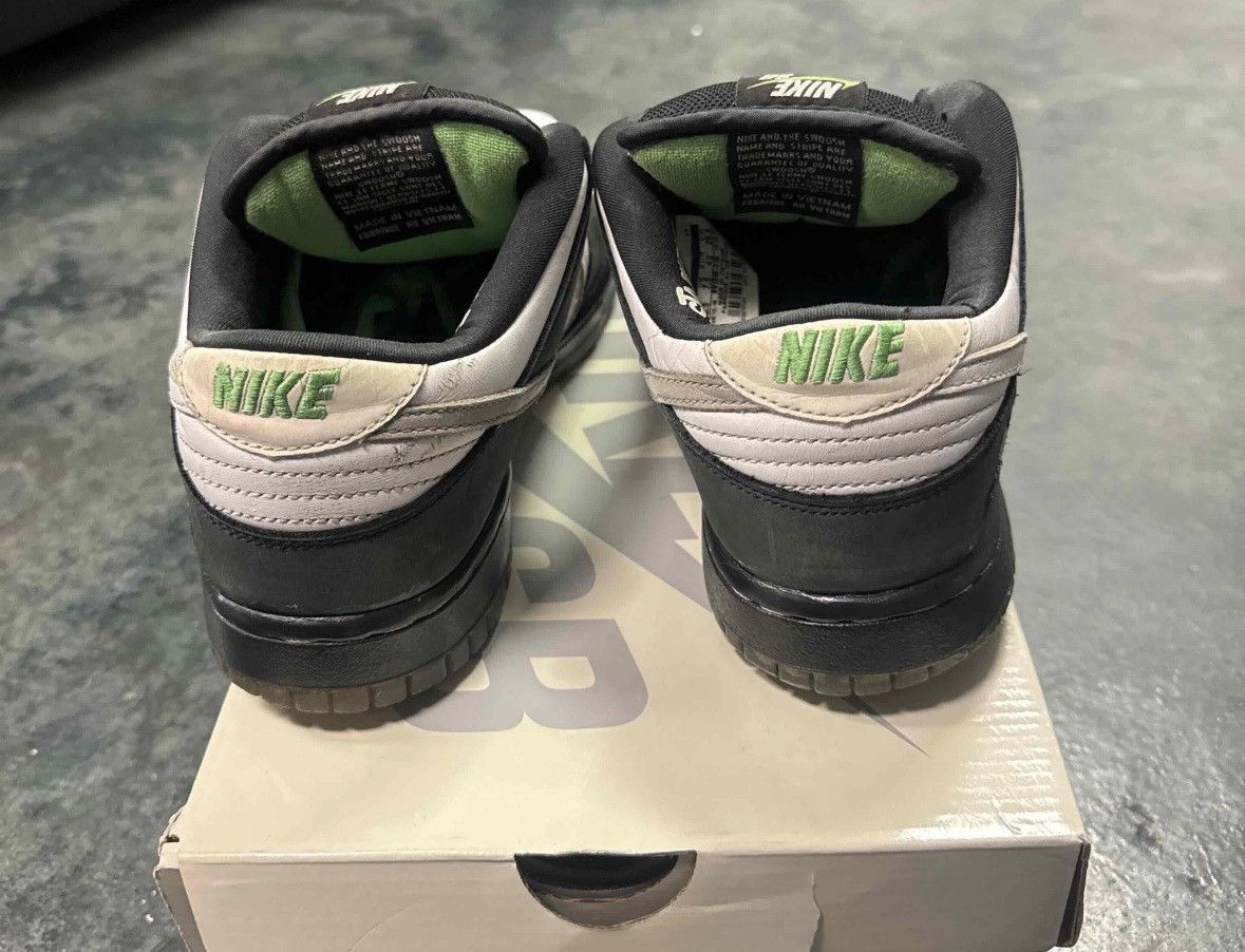 Nike Dunk Low SB Panda Pigeon Size US 8.5 / EU 41-42 - 4 Thumbnail