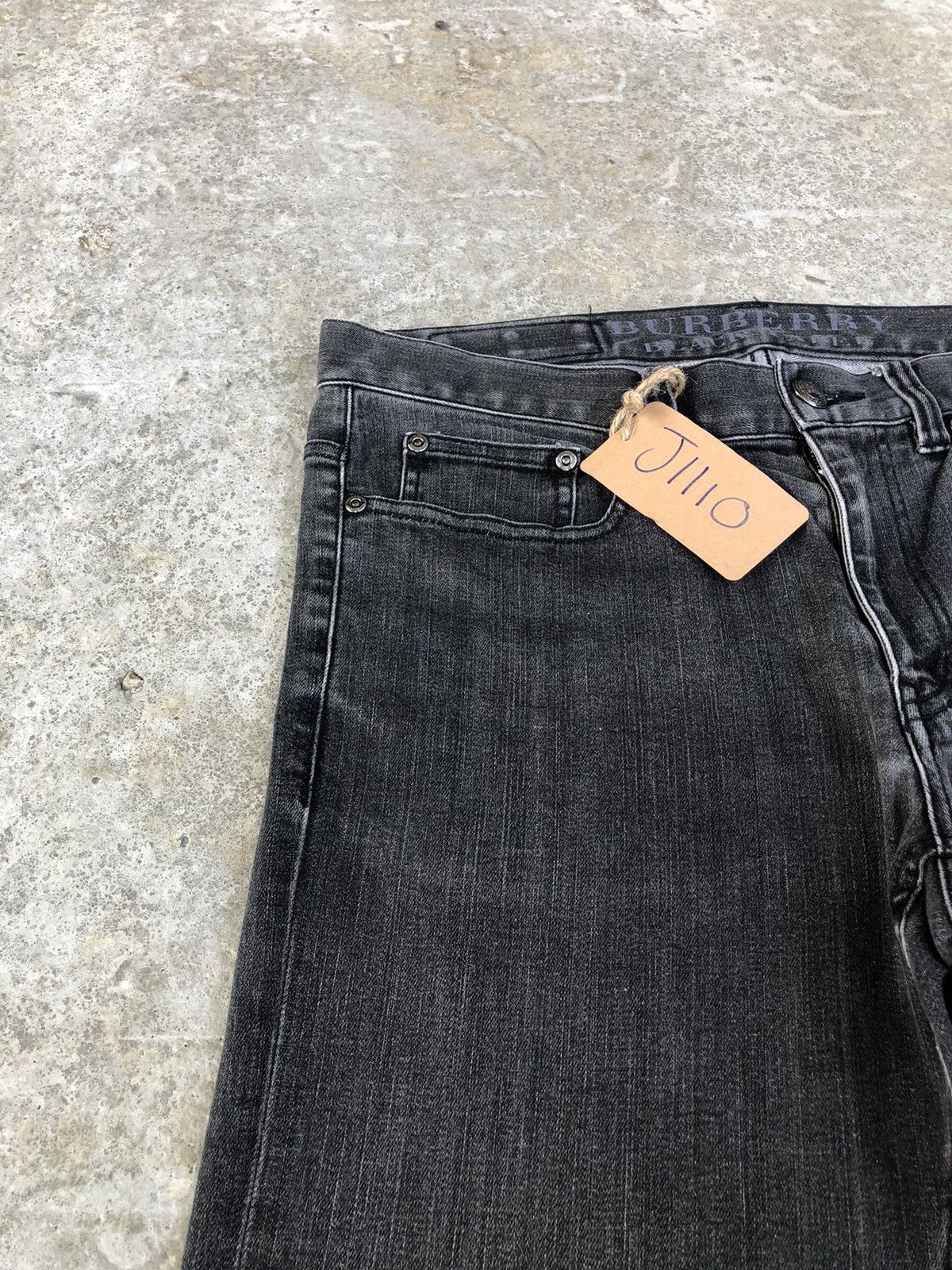 Black Label Burberry Slim Fit Distressed Jeans Size US 33 - 13 Thumbnail
