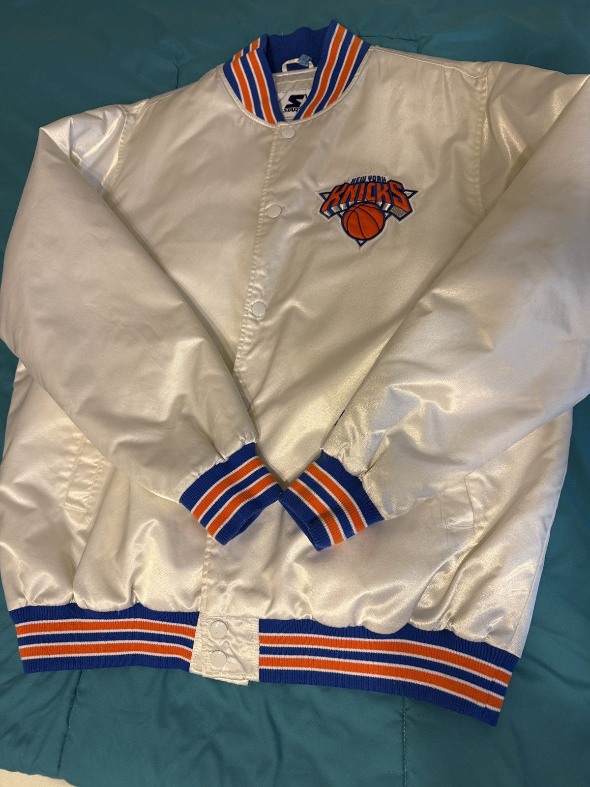 Starter Rare New York Knicks “White Christmas” Satin Starter Jacket Size US XXL / EU 58 / 5 - 1 Thumbnail