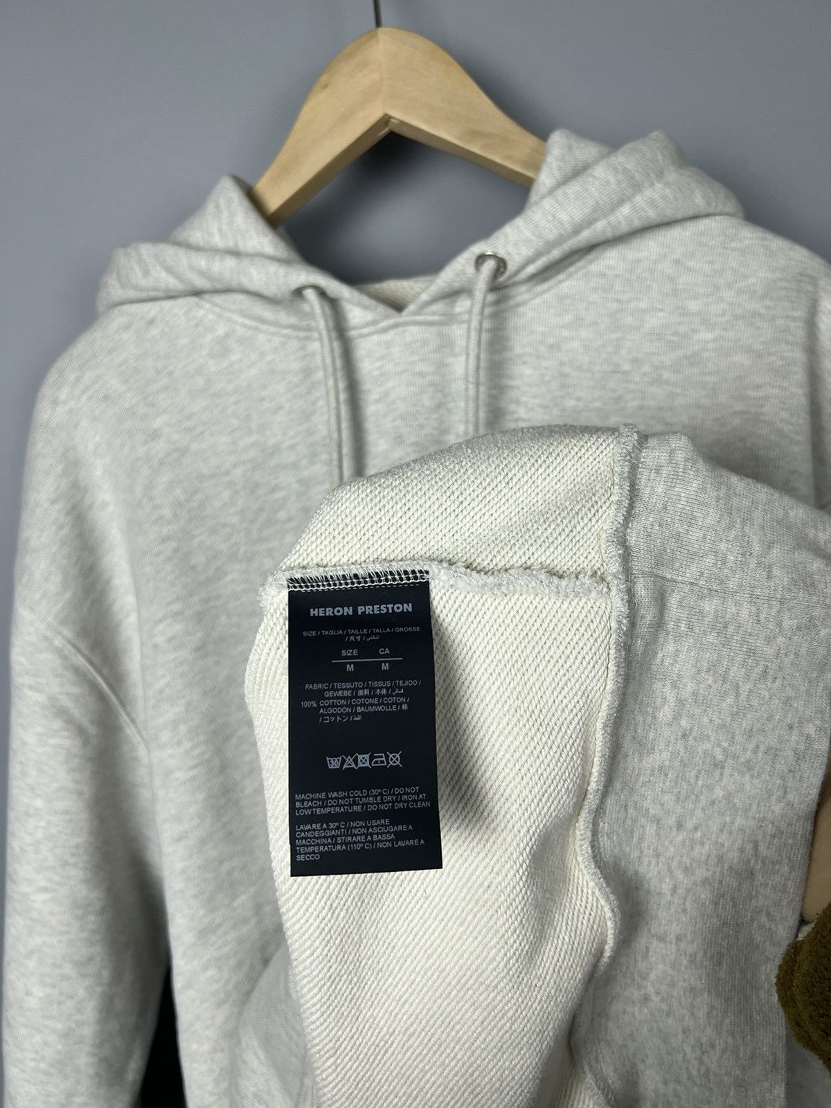 Heron Preston (M) Heron Preston Periodic Pocket Hoodie Grey authentic RARE Size US M / EU 48-50 / 2 - 11 Thumbnail