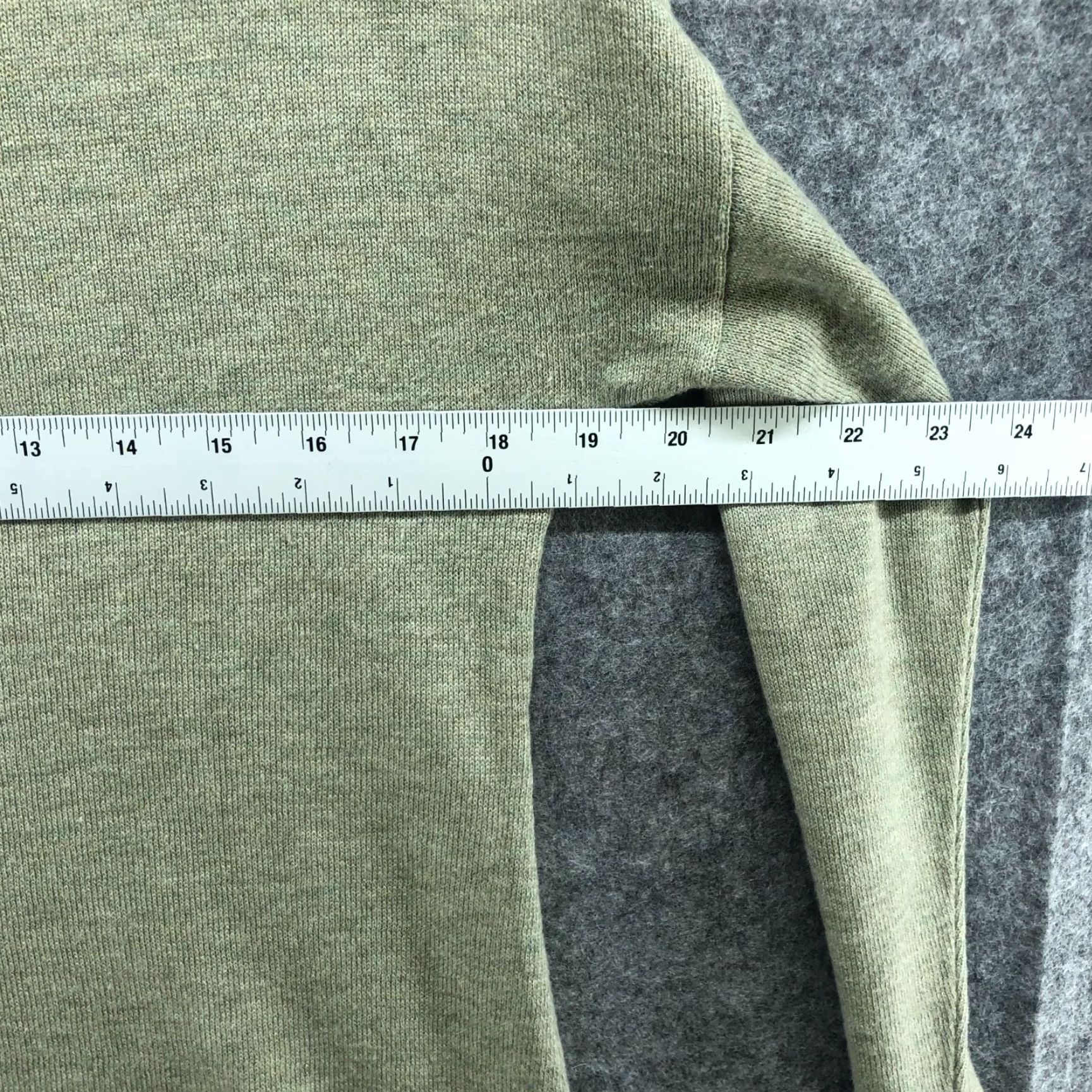Vintage Vintage Chico's Women's Sweater Tunic S Olive Green Long Sleeve Knit Buttons Casual Size S / US 4 / IT 40 - 6 Thumbnail