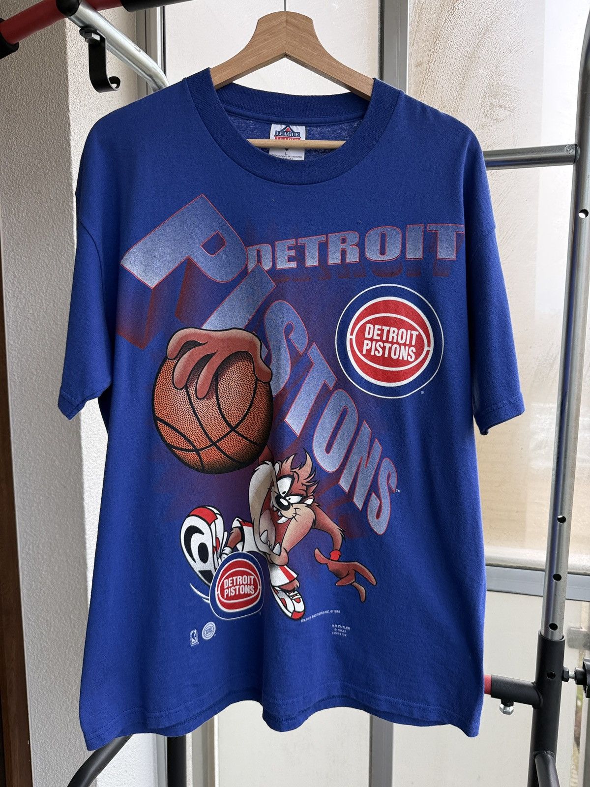 Vintage Warner Brothers 1995 Baz Detroit Pistons T Shirt