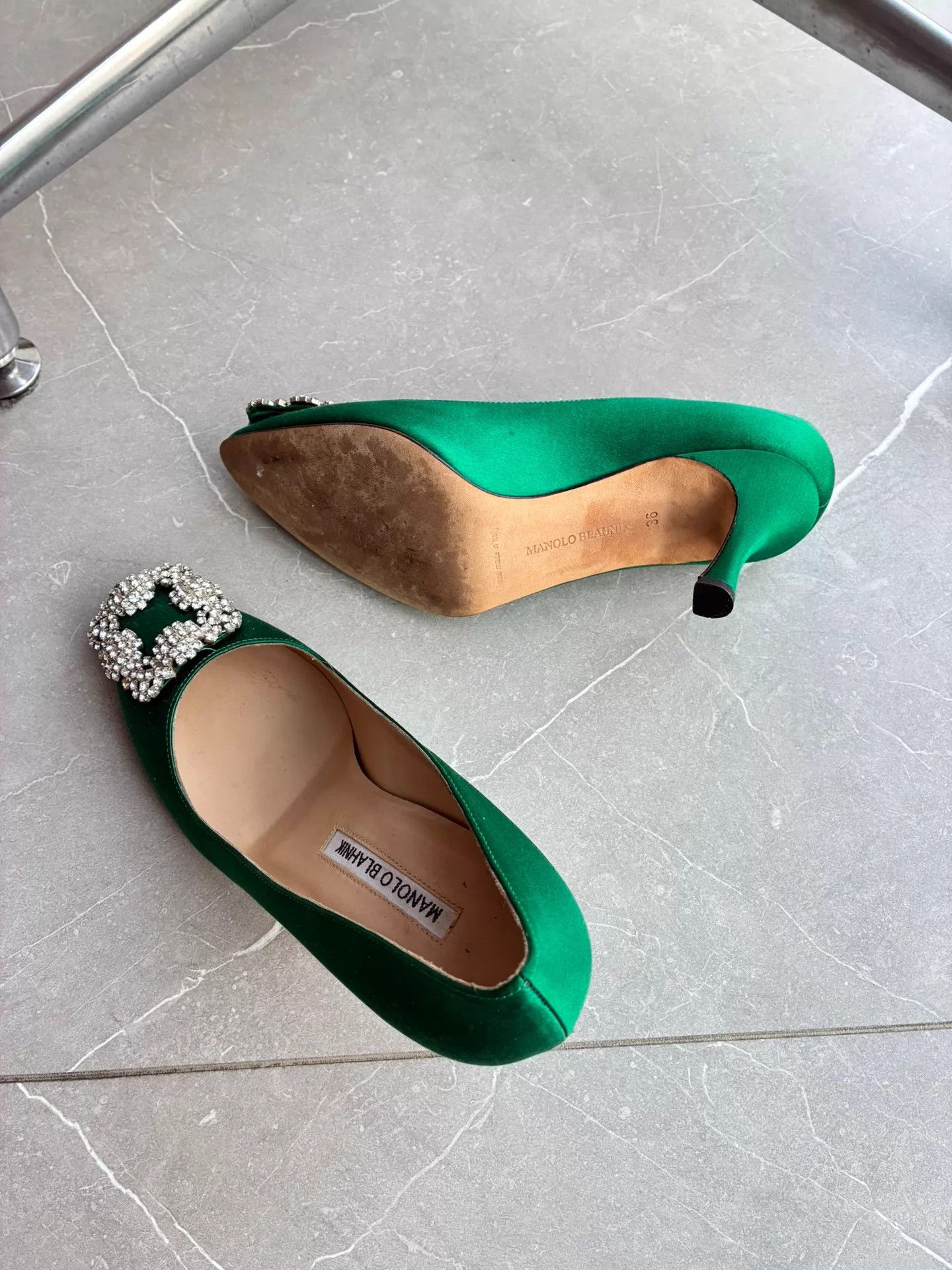 Manolo Blahnik MB Green Satin Crystal Buckle Pointed Toe Heels 7cm 36 Size US 5.5 / IT 35.5 - 3 Thumbnail