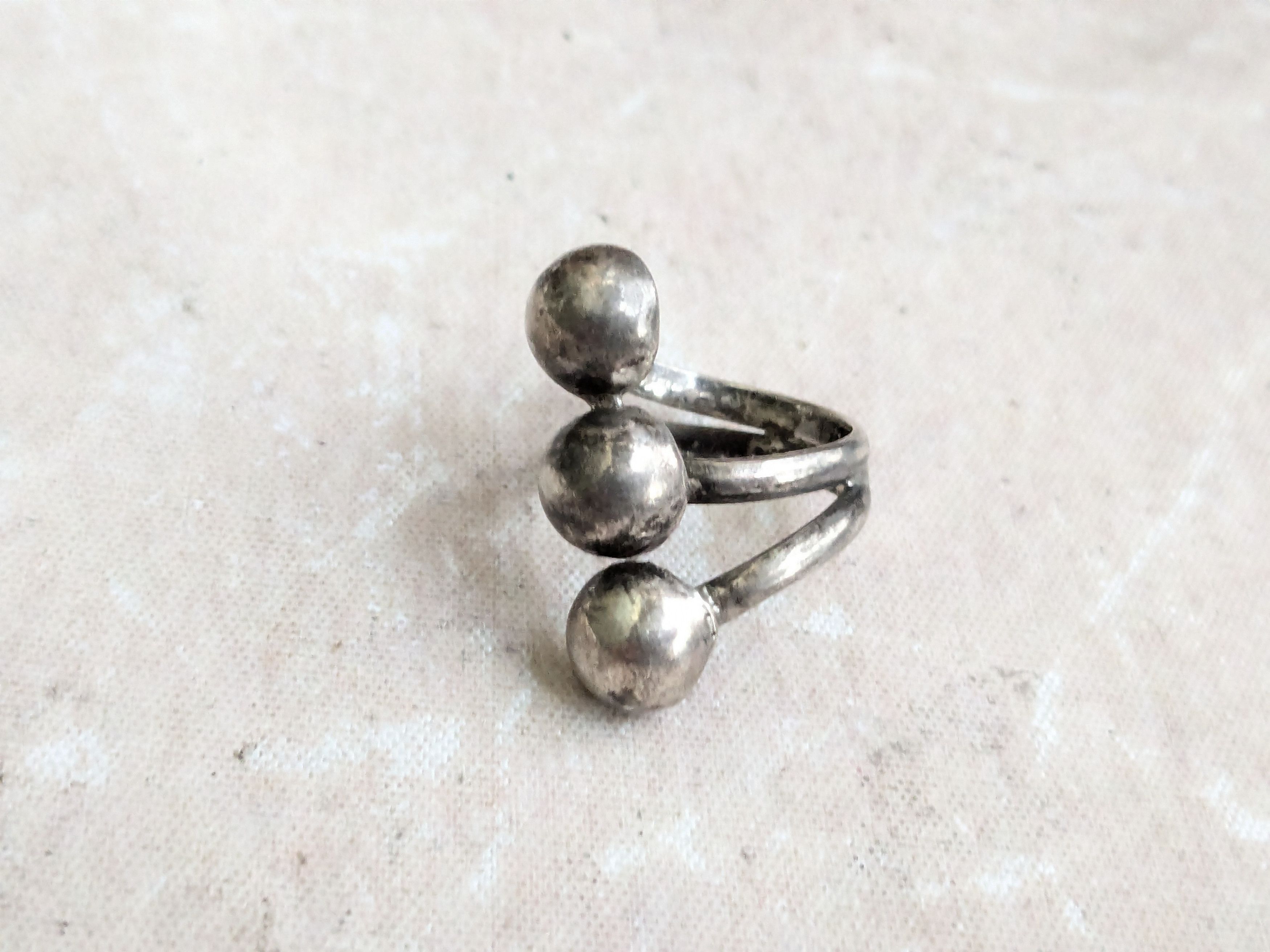 Sterling Silver Vintage Sterling Silver Ring 7.75 Modern Round Size ONE SIZE - 3 Thumbnail