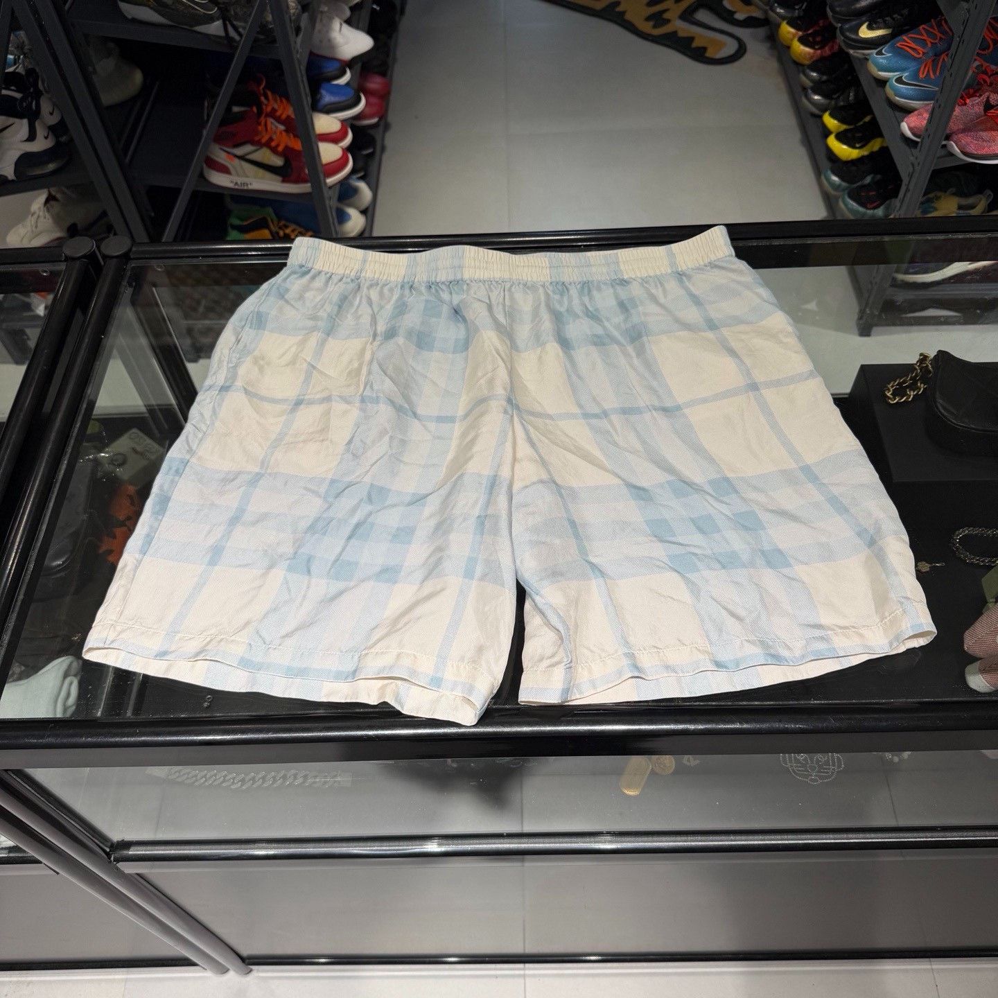 Burberry Burberry Silk Men's White Blue Shorts Size US 30 / EU 46 - 1 Thumbnail