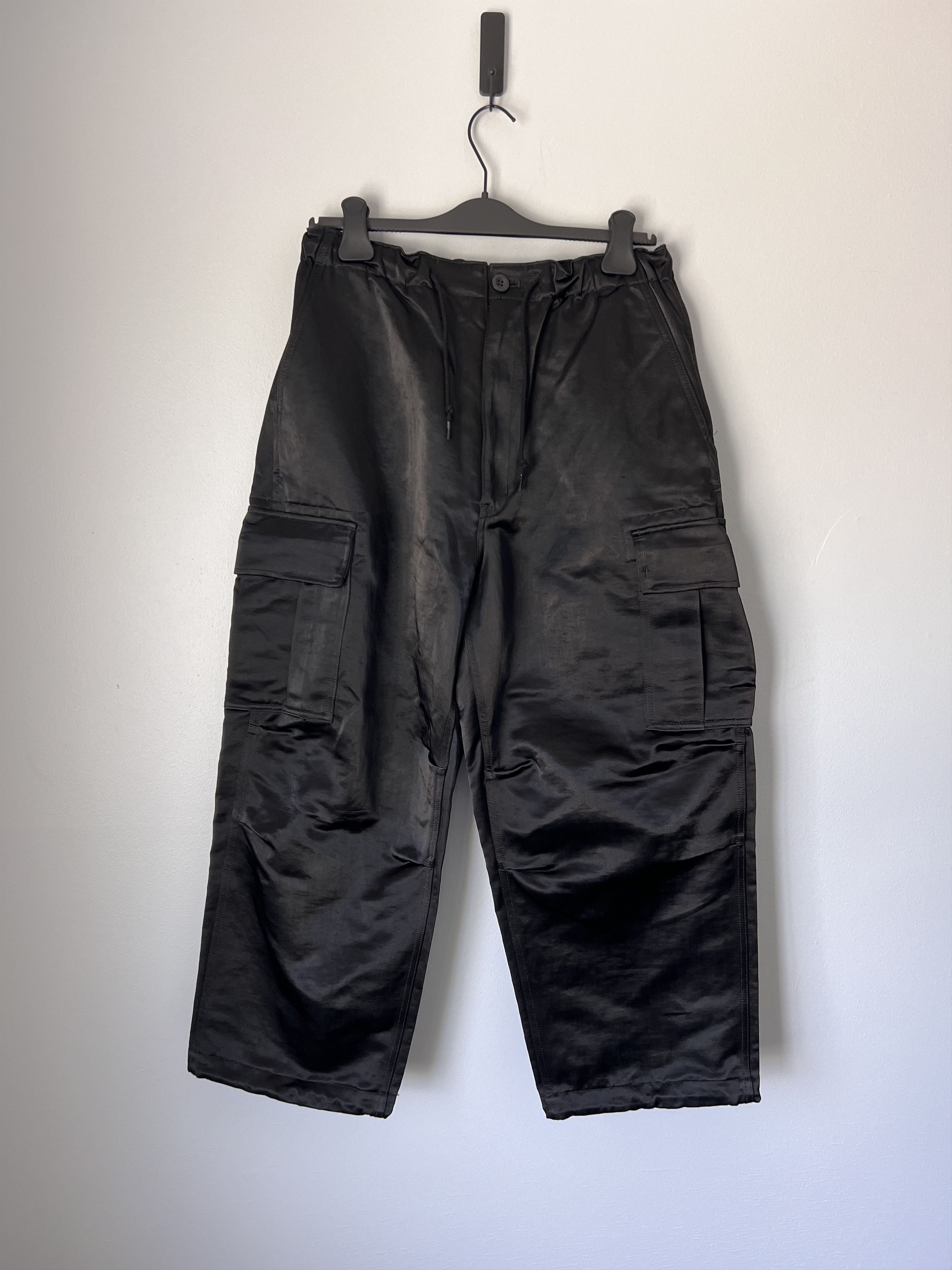 Comme des Garcons Homme Comme des Garcons Homme Satin Cargo Pants in Black Size US 32 / EU 48 - 1 Thumbnail