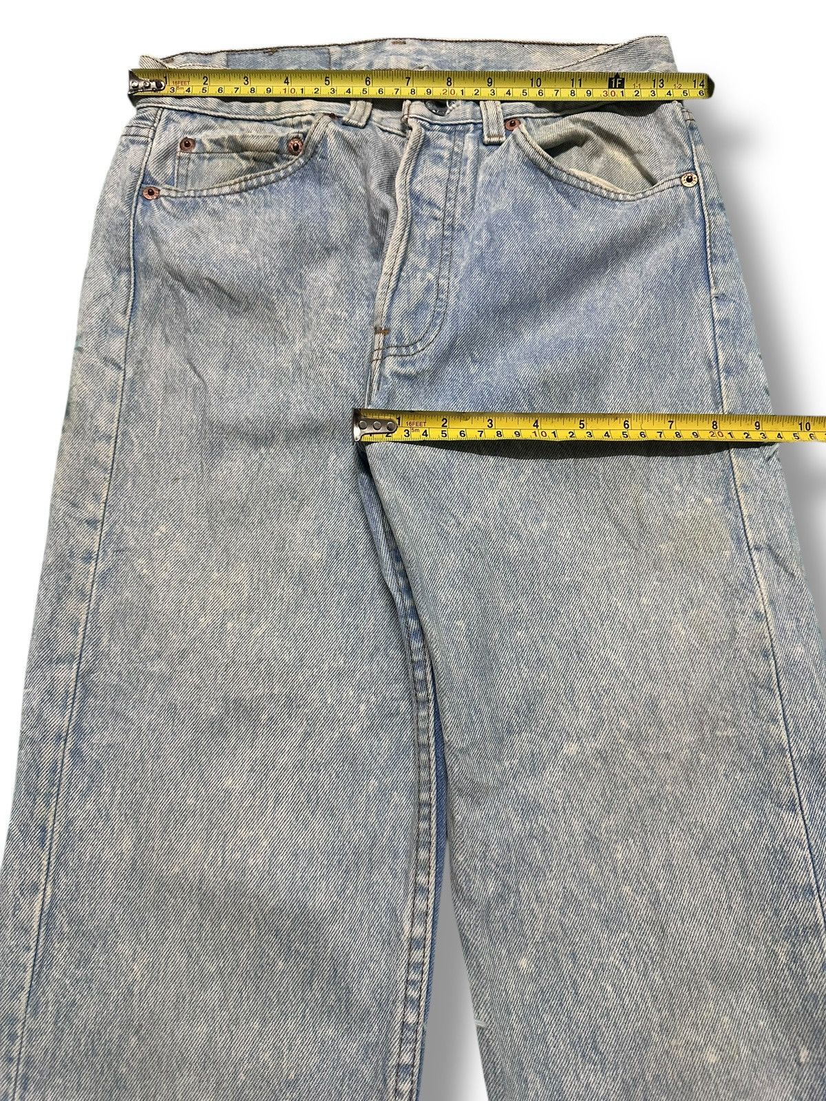 Levi's Vintage Levi's With Distressed Loose Style and Faded Wash Size US 27 - 14 Thumbnail