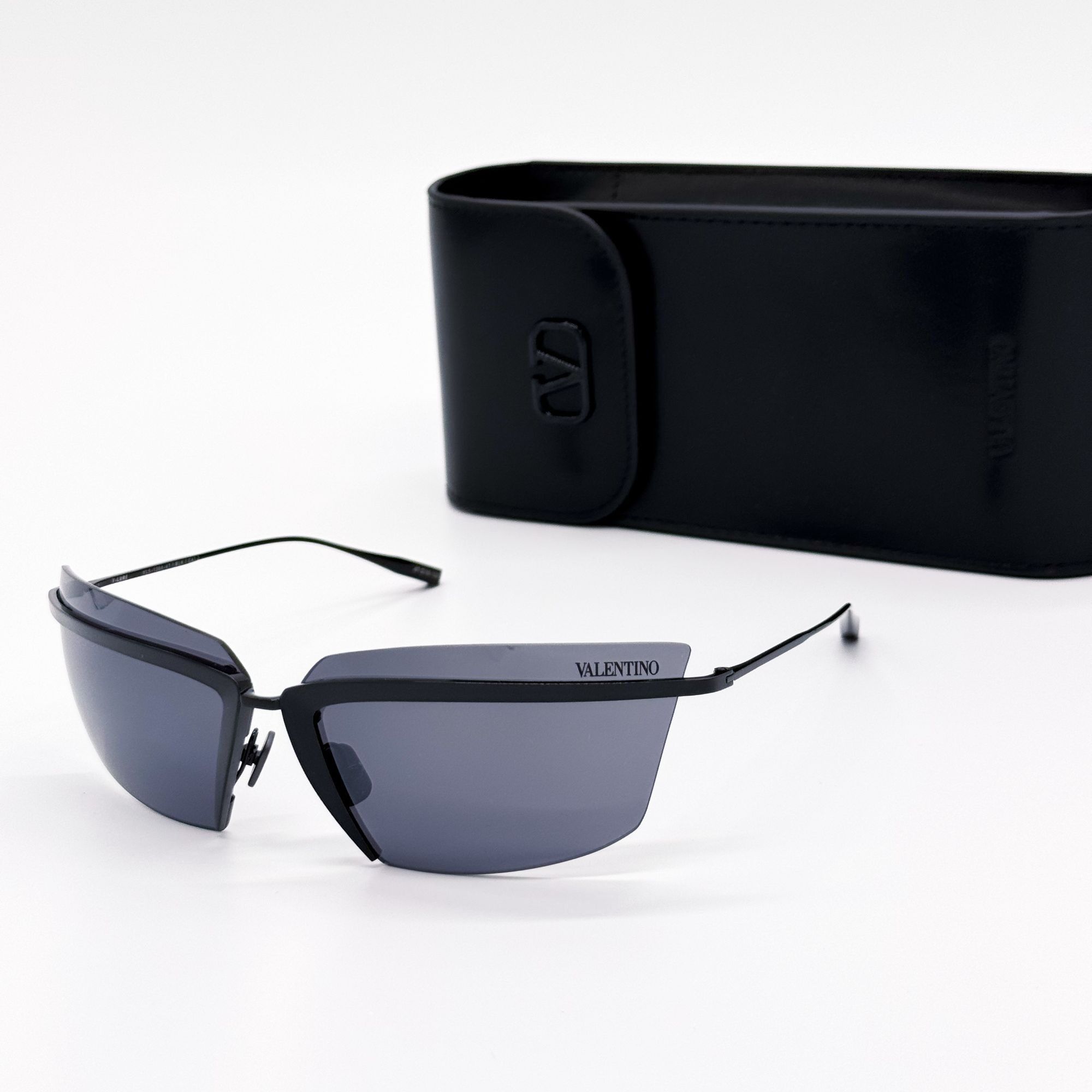 Valentino NEW VALENTINO SUNGLASSES WOMEN BLACK V-LURE VLS-130A EYEWEAR Size ONE SIZE - 2 Thumbnail