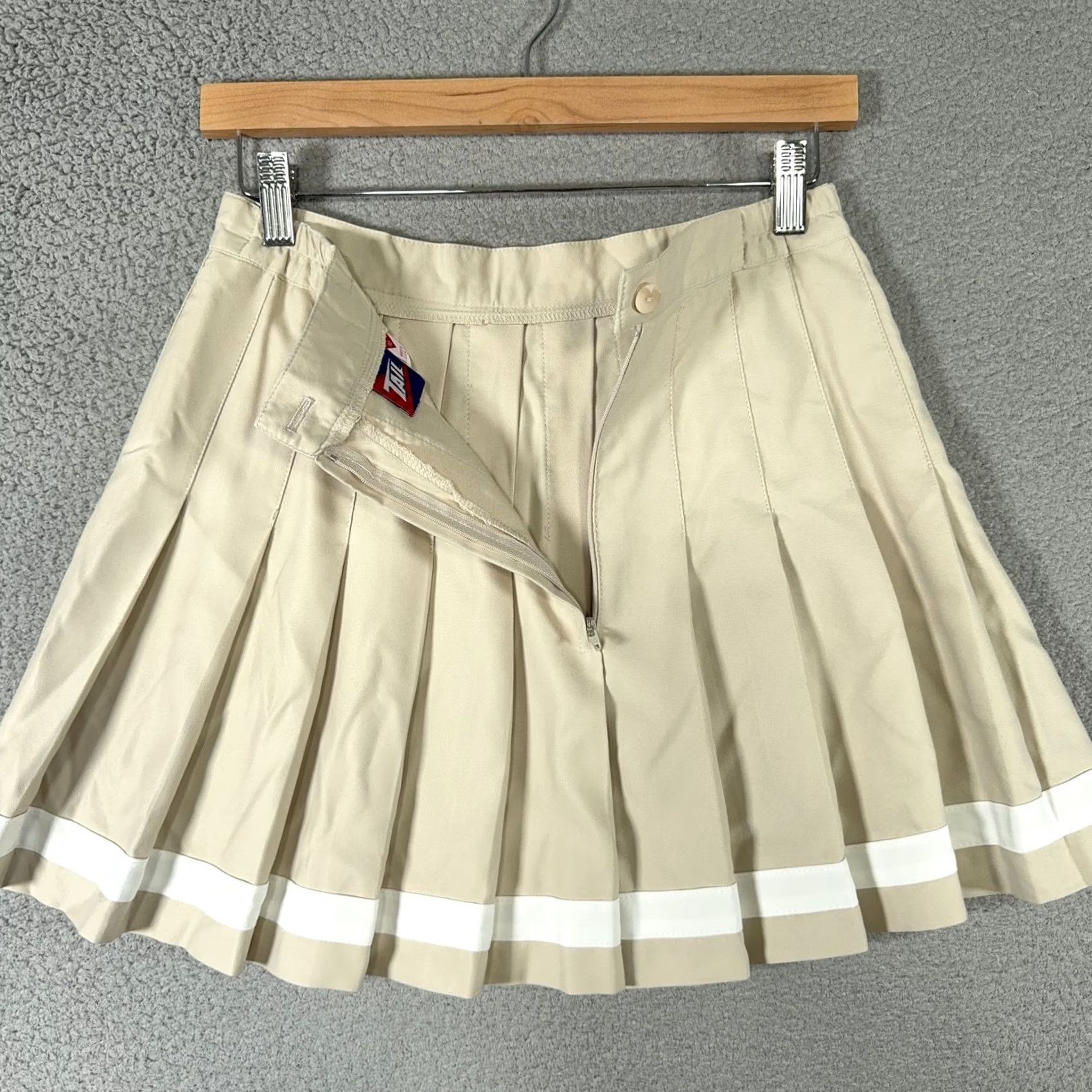 Vintage VINTAGE Tail Skirt Womens 10 Beige Pleated Tennis Golf Microtique Made USA Female Size 32" / US 10 / IT 46 - 3 Thumbnail