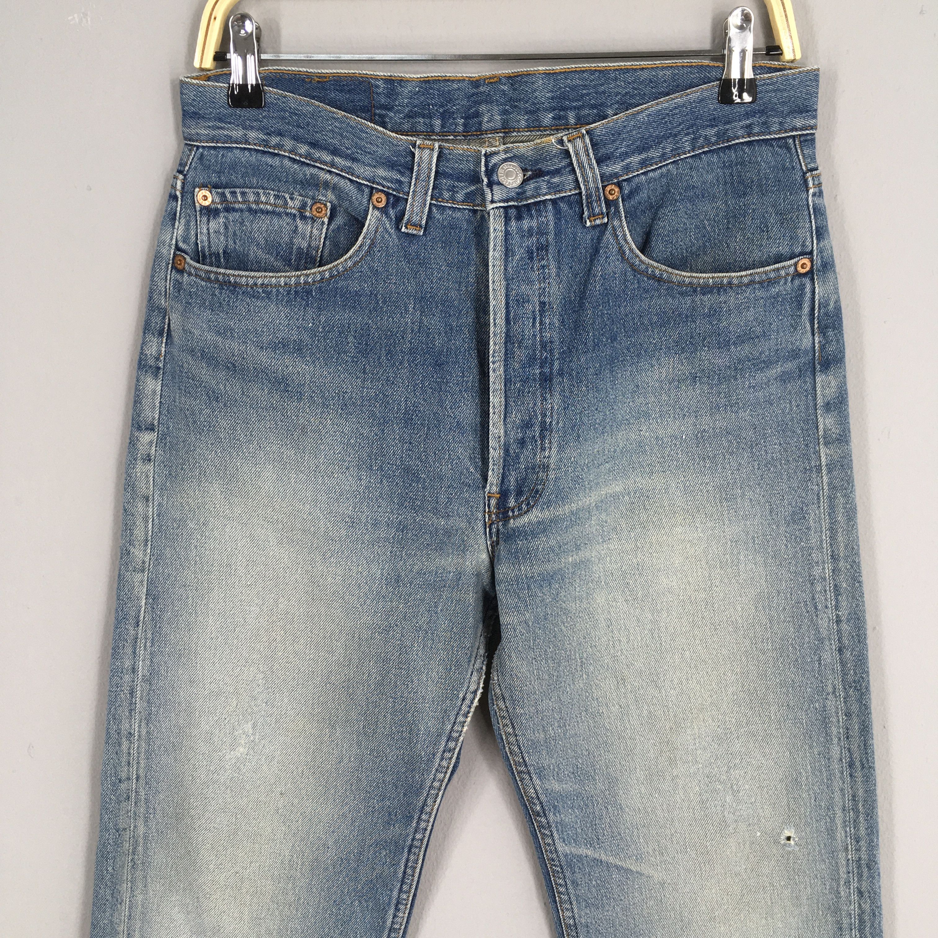 Levi's Size 30x31 Vintage 90s Levi's 501 Faded Blue Jeans S322 Size US 30 / EU 46 - 2 Thumbnail