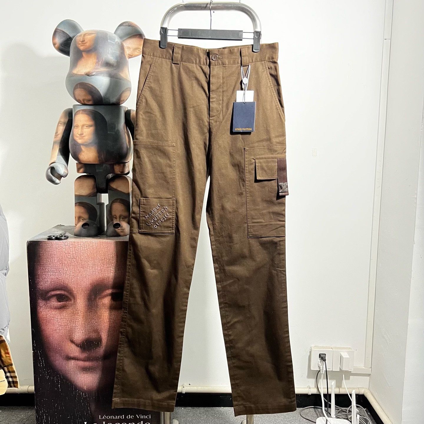 Louis Vuitton Louis Vuitton Cargo Casual Pants 30 Men Size US 30 / EU 46 - 1 Thumbnail