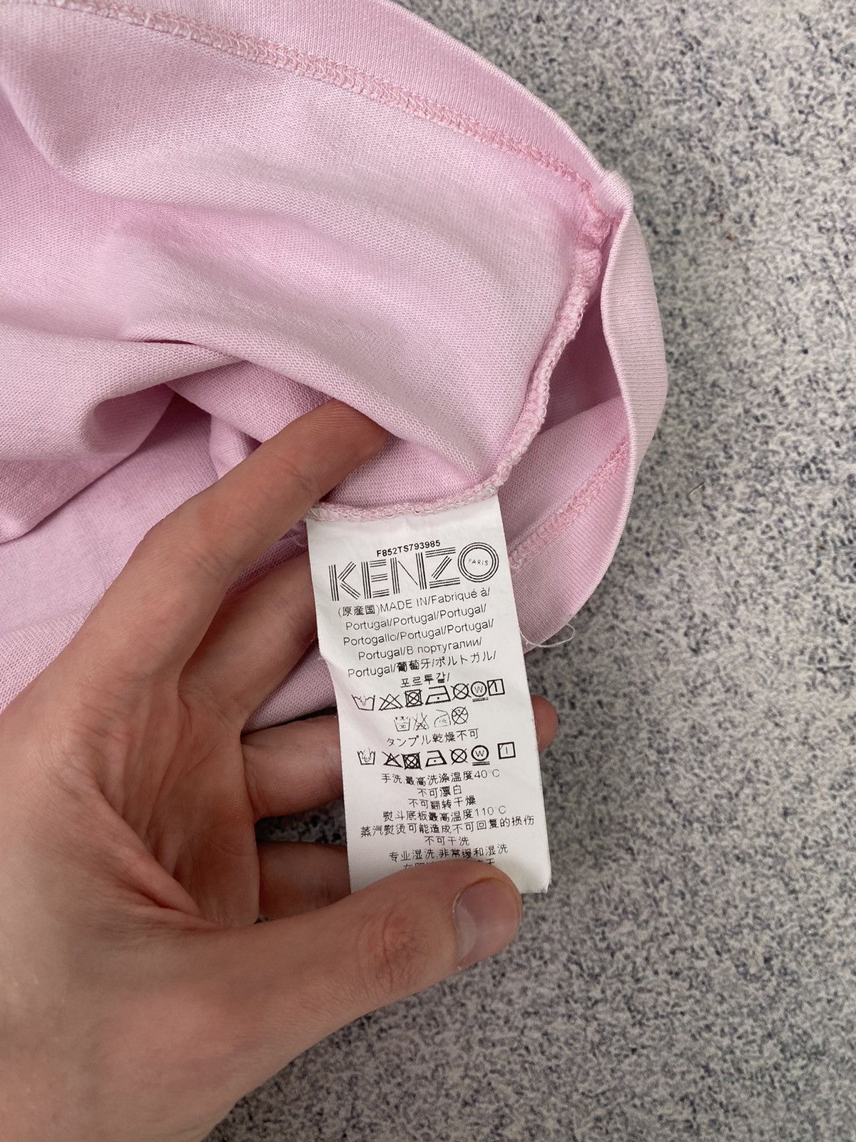Kenzo × Vintage Vintage Kenzo Women’s Pink Printed T-Shirt Size XS / US 0-2 / IT 36-38 - 10 Thumbnail