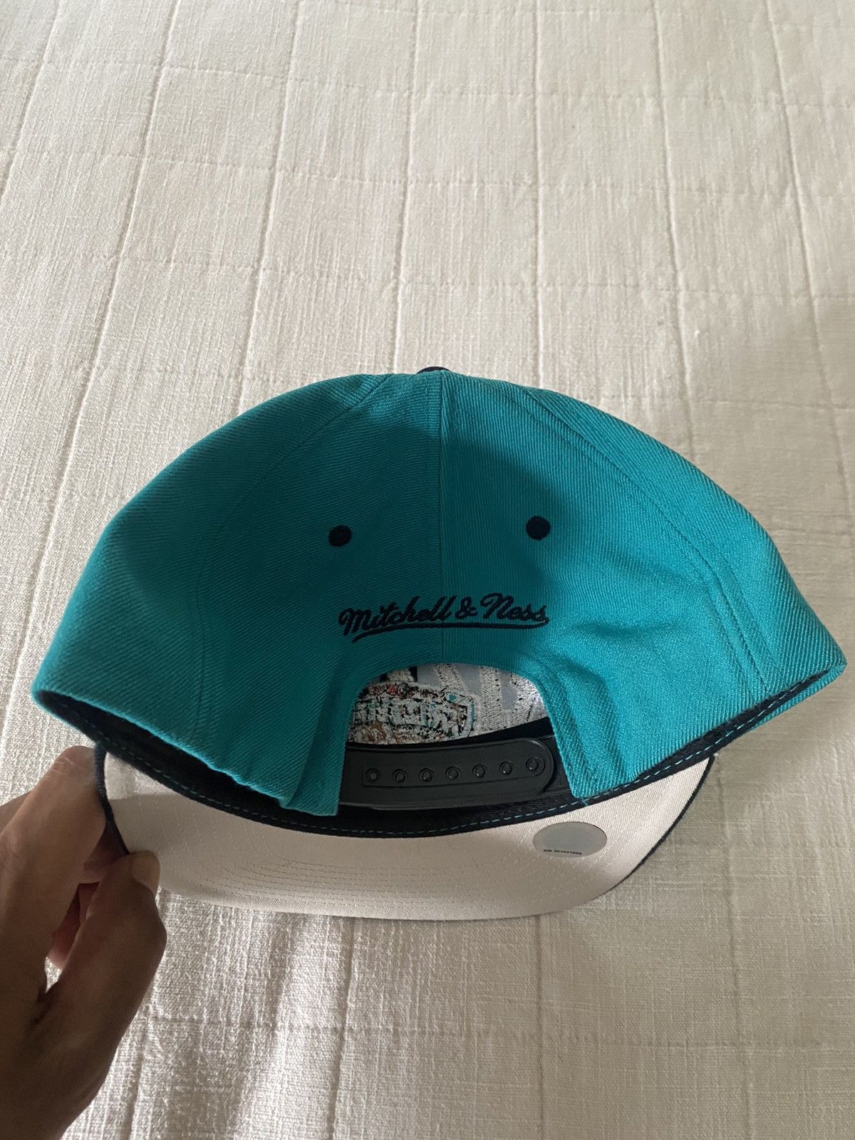 Mitchell & Ness × NBA × Vintage Vancouver grizzly’s SnapBack Size ONE SIZE - 5 Thumbnail