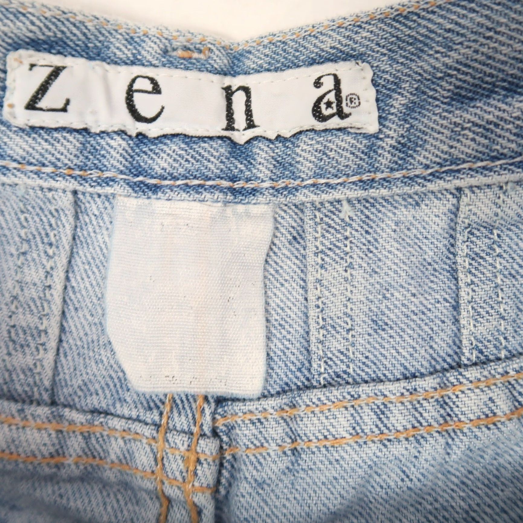 Vintage VINTAGE Zena Jeans 90s Light Wash High Rise Straight Leg 28" Womens 28" Regular 100% Cotton Denim 80s 90s Men’s? (rephrase) Size 28" / US 6 / IT 42 - 4 Thumbnail