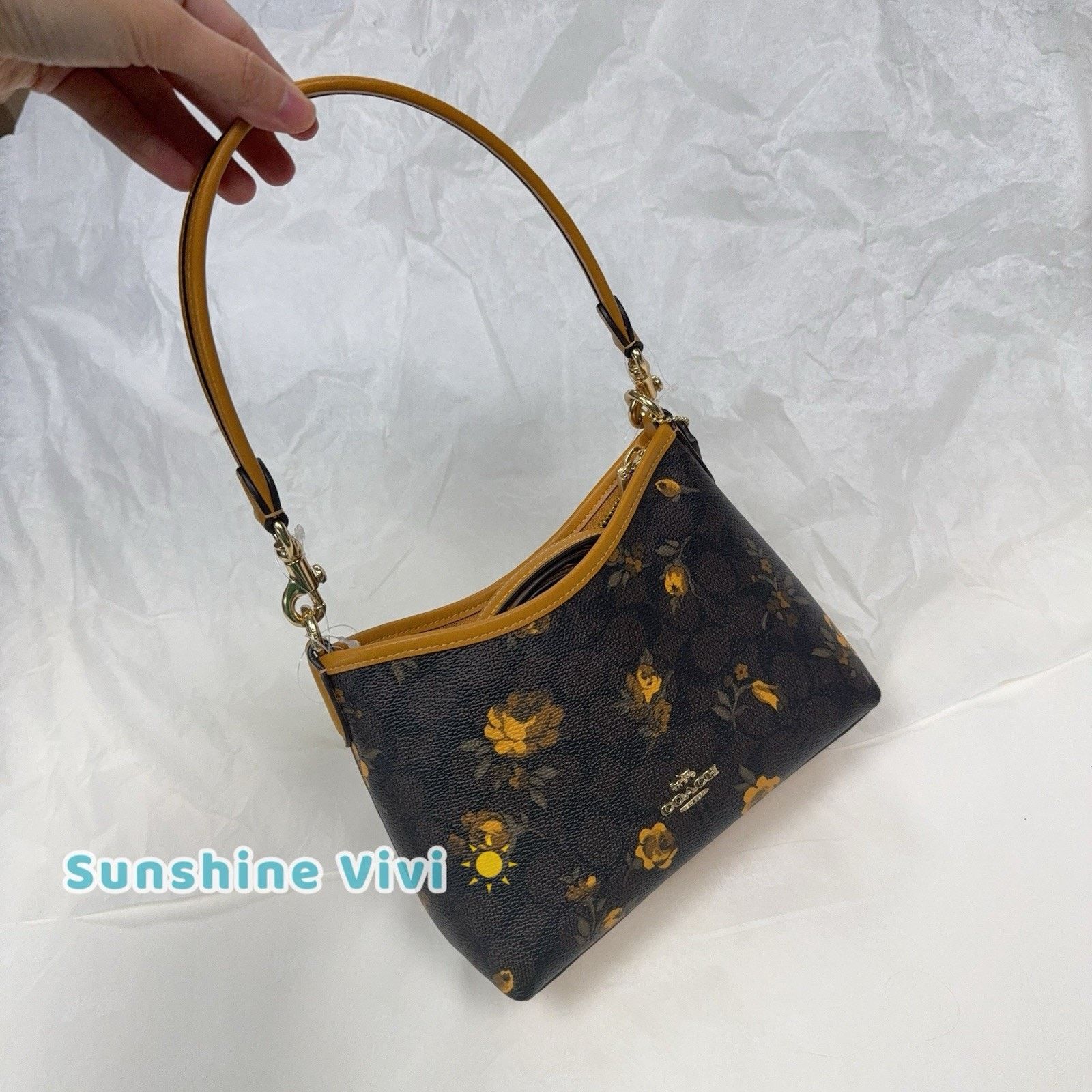 Coach NWT Coach Laurel Small Shoulder Bag With Floral CCF17 Yellow Size ONE SIZE - 9 Thumbnail