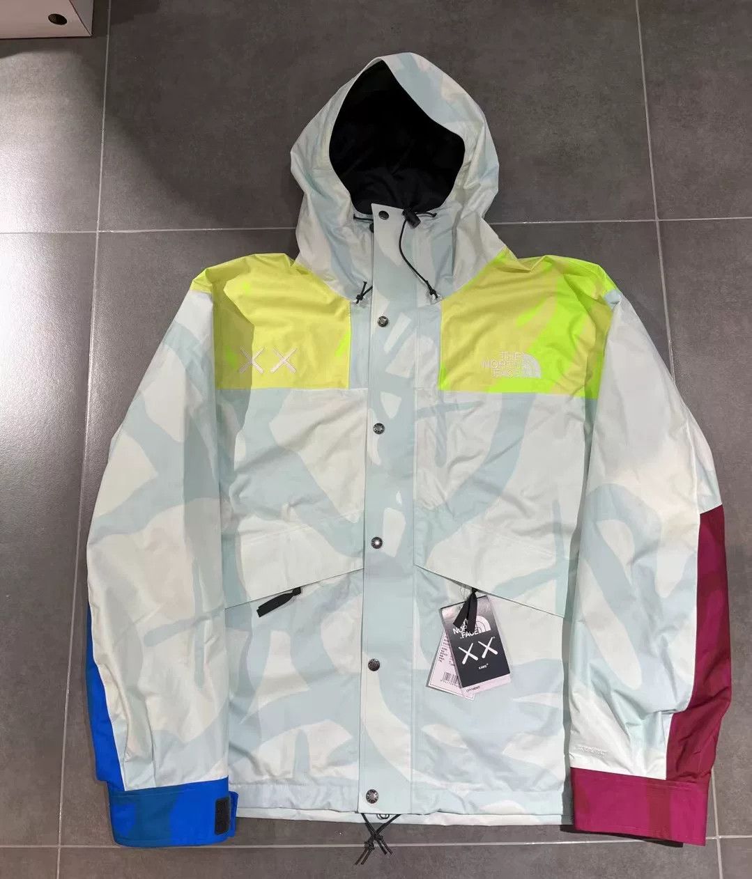 The North Face The North Face Collab Raincoat xl Men Size US XL / EU 56 / 4 - 1 Thumbnail