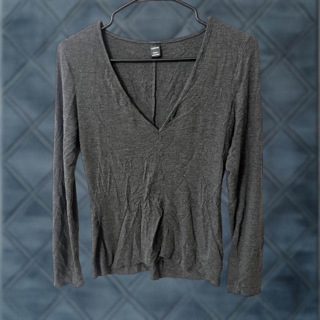 Shein SHEIN VINTAGE Dark Gray V-Neck Long Sleeve Tee Petite Large Casual Womens Size L / US 10 / IT 46 - 1 Thumbnail
