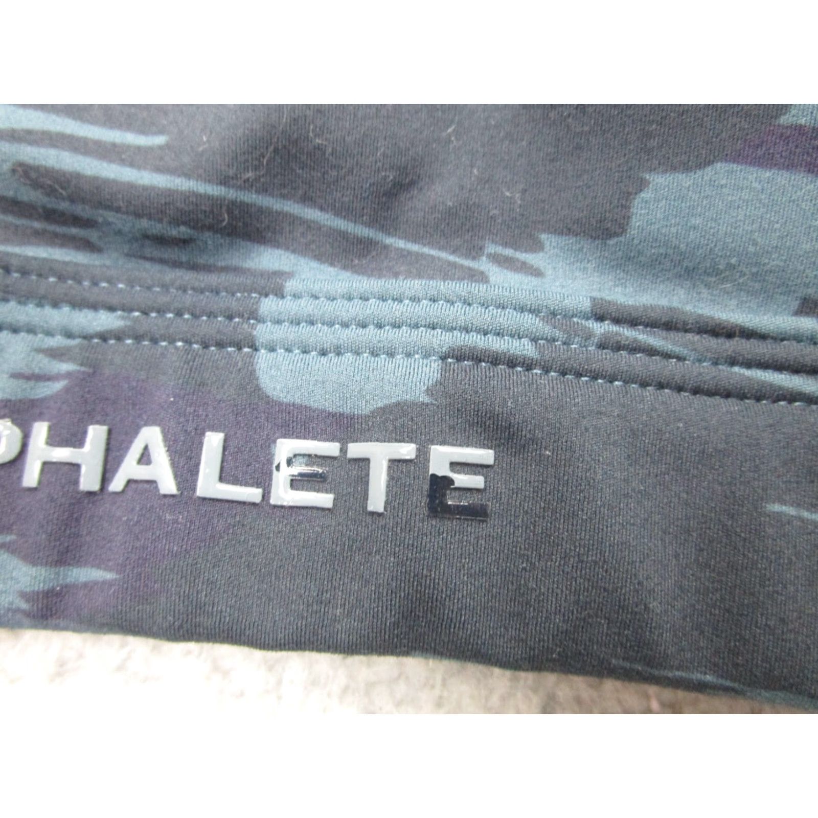 Vintage Alphalete Sports Bra Women XS Blue Padded High Support Wireless Camouflage Size ONE SIZE - 4 Thumbnail