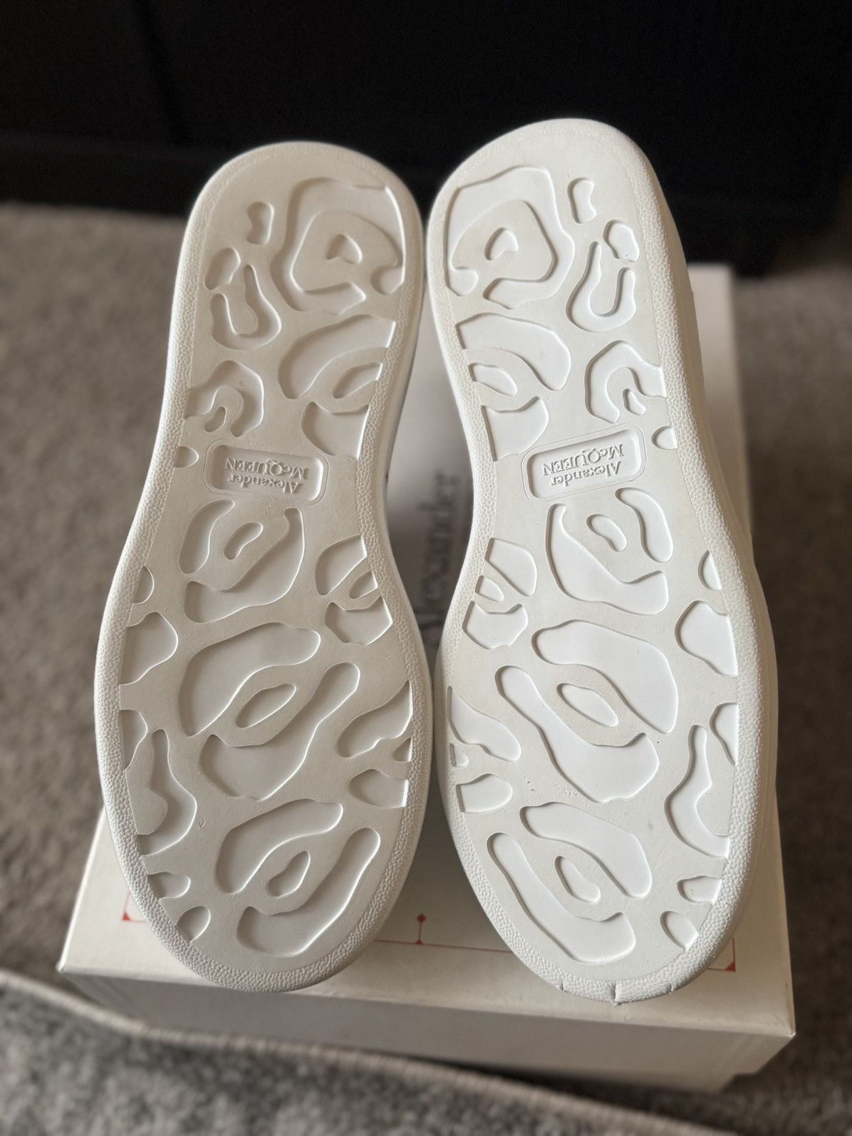 Alexander McQueen Alexander McQueen Oversized Sneakers – White/Red – IT 40.5 Size US 10.5 / IT 40.5 - 5 Thumbnail
