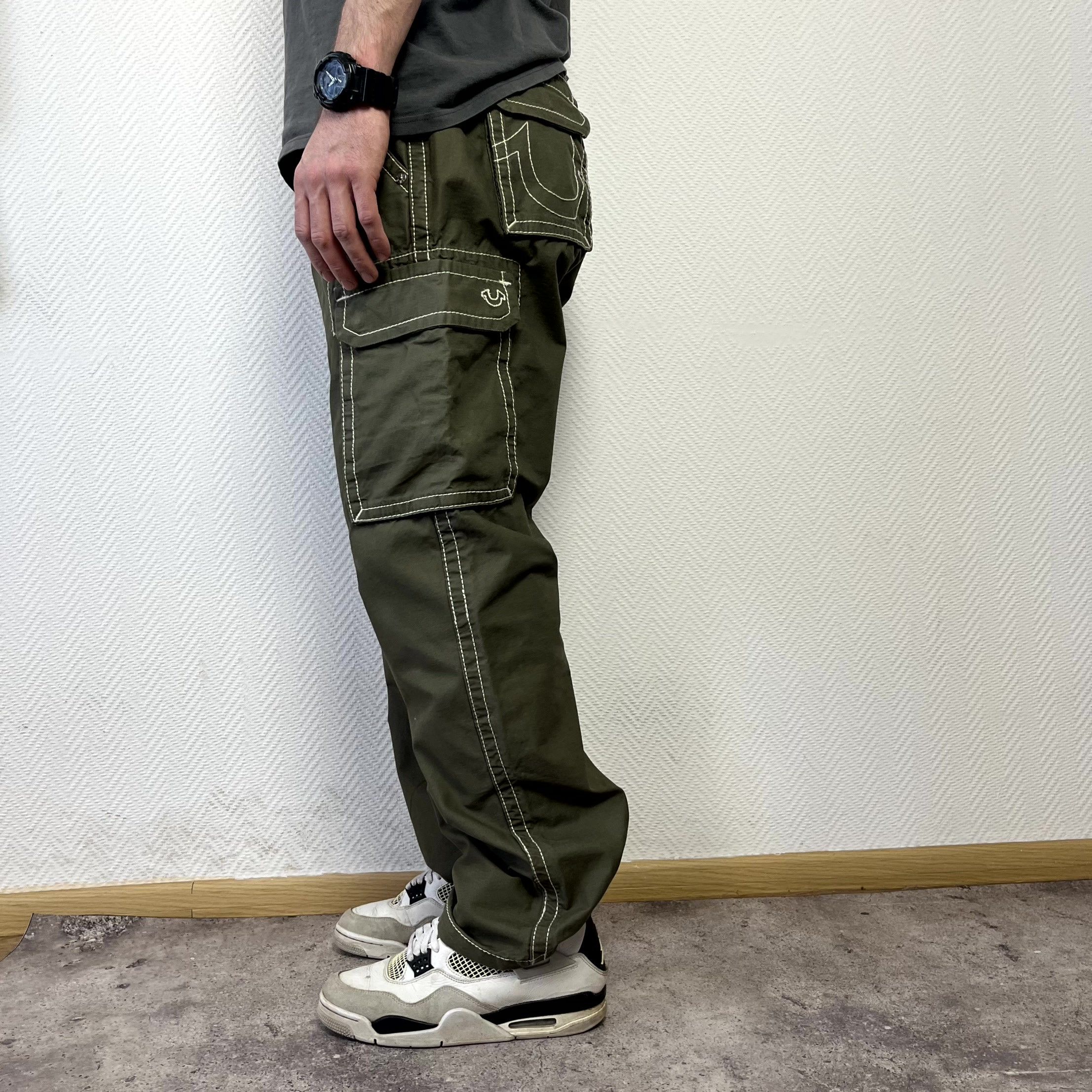 True Religion True Religion Cargo Green Khaki Pants Big T Size 38 2XL Size US 38 / EU 54 - 14 Thumbnail