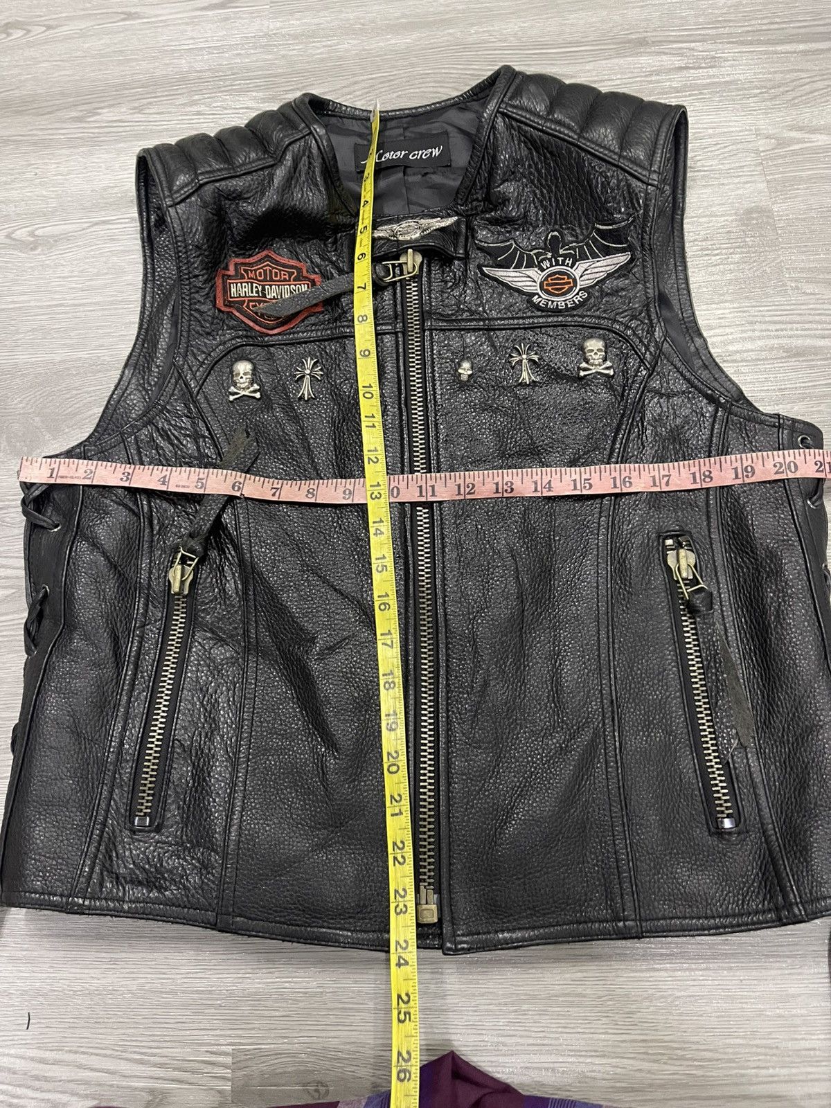 Harley Davidson HD HOG with cross and skull studded bikers leather vest Size US M / EU 48-50 / 2 - 14 Thumbnail