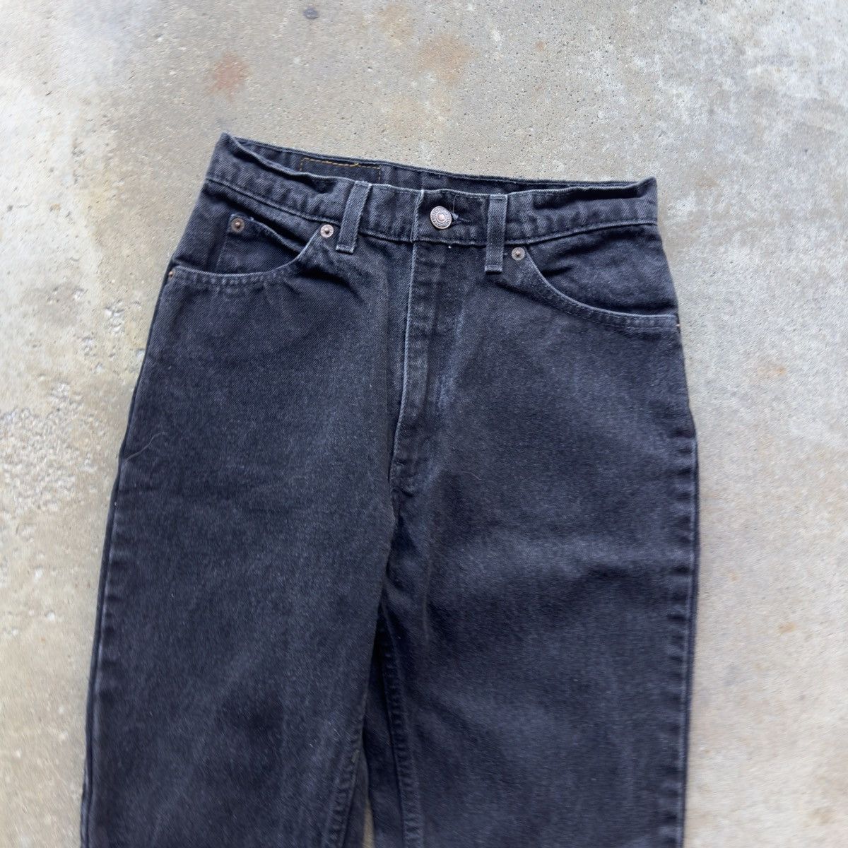 Levi's VINTAGE 90s LEVI'S 313 WOMEN'S SLIM TAPERED DENIM JEANS Size 26" / US 2 / IT 38 - 12 Thumbnail