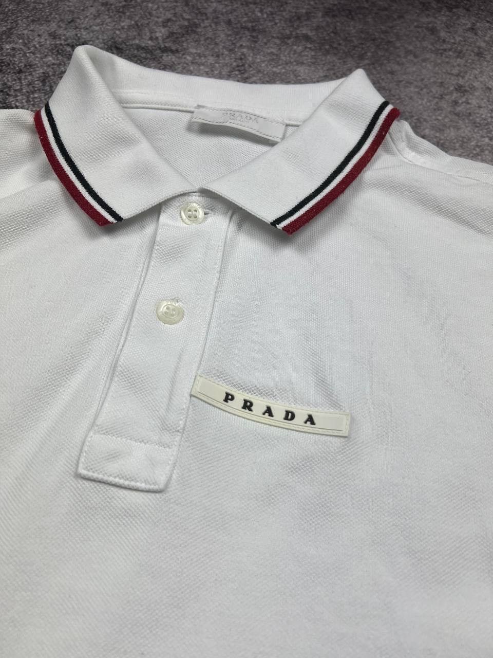 Prada Prada Polo White Tab T-Shirt Luxury Size US L / EU 52-54 / 3 - 6 Thumbnail
