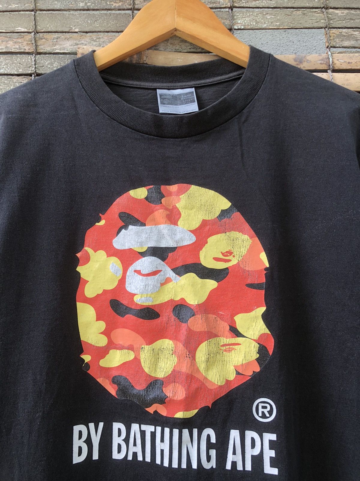 Bape Vintage Camo Big Head By Bathing Ape Tshirts Size US M / EU 48-50 / 2 - 2 Thumbnail