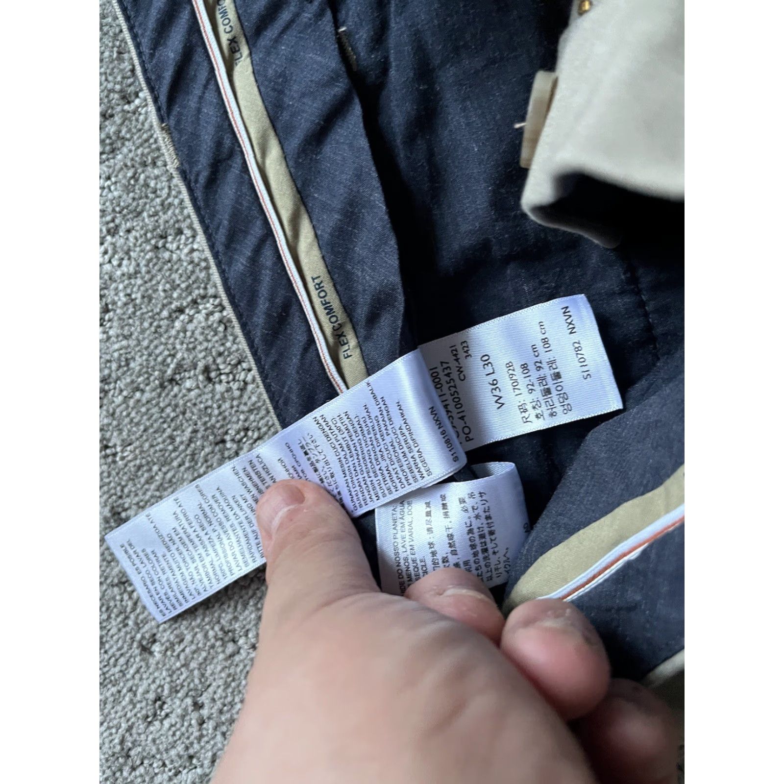 Dockers DOCKERS Classic Fit Chinos Pants 36x30 Men Beige Solid Khaki 100% Cotton Pleated Front D3 Vintage? No (but not vintage). Mens/Casual. Size US 36 / EU 52 - 6 Thumbnail