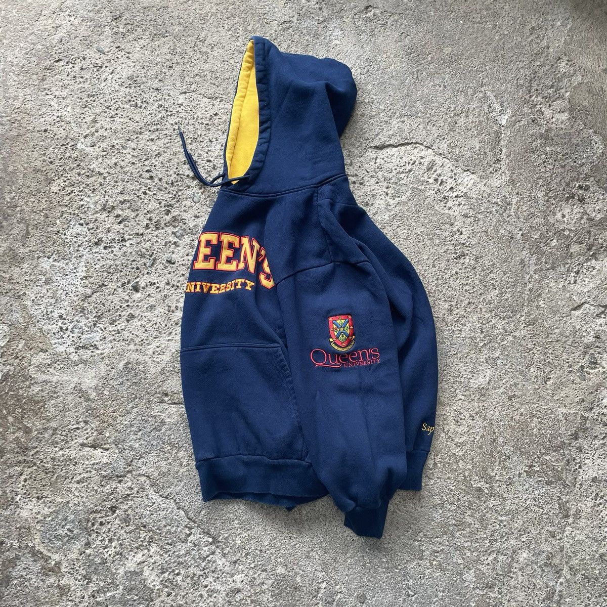 Other × Vintage QUEENS BOXY HOODIE Size US L / EU 52-54 / 3 - 4 Thumbnail