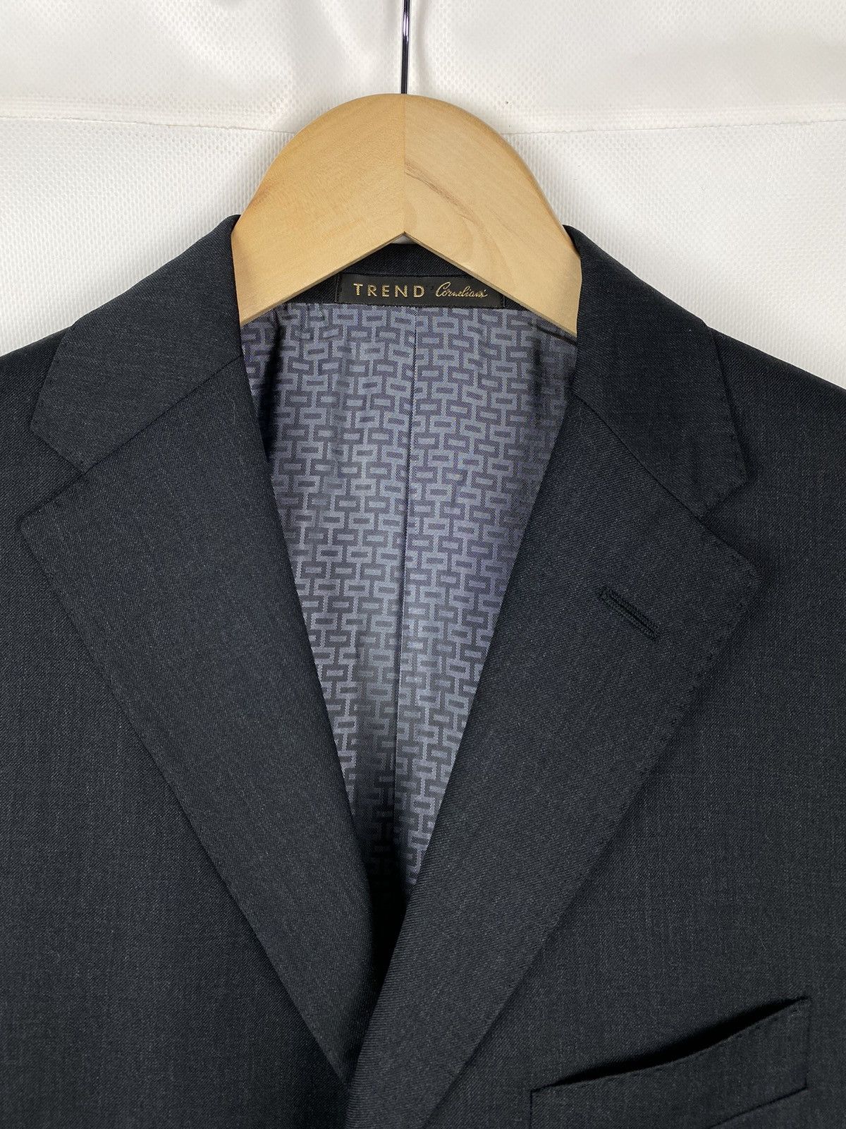 Corneliani Corneliani men’s virgin wool blazer jacket size 48 Size 38R - 9 Thumbnail