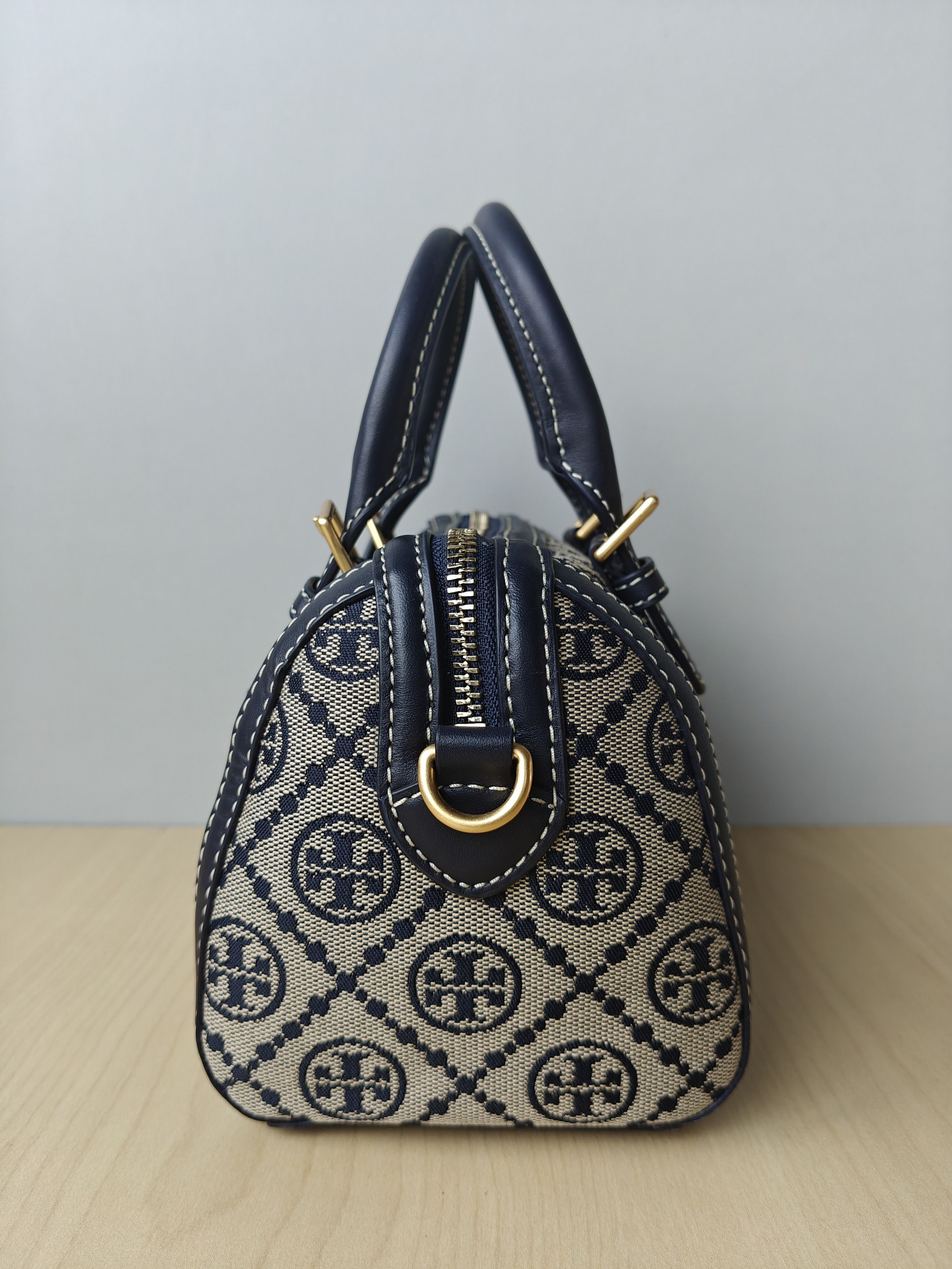 Tory Burch T Monogram Jacquard Mini Barrel bag Free Shipping VATP/6177 Size ONE SIZE - 6 Thumbnail
