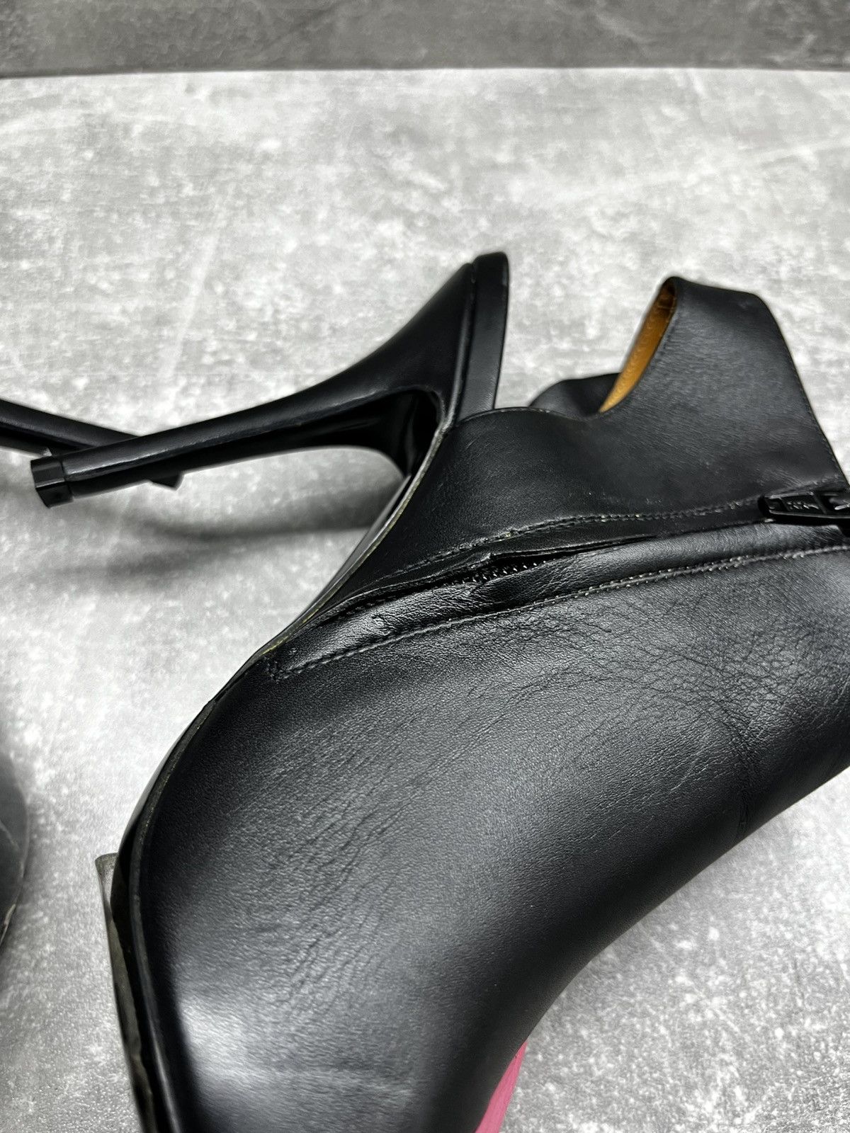 Balenciaga Balenciaga Made in Italy dress heels black/ pink rufle Size US 7 / IT 37 - 5 Thumbnail