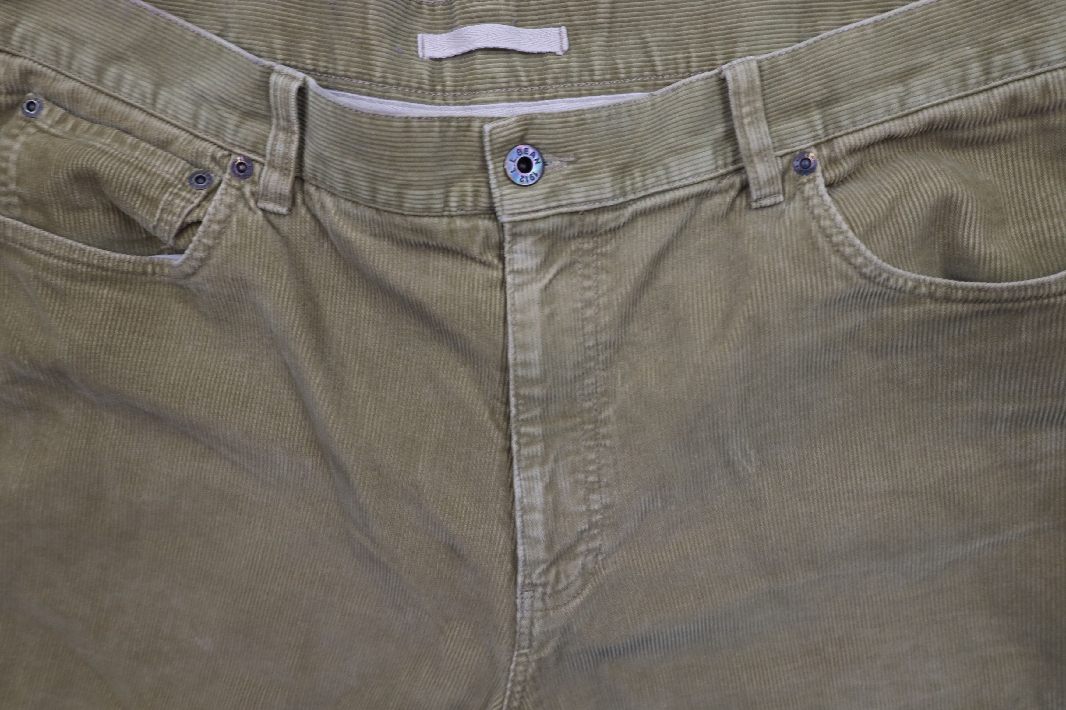 L.L. Bean Vintage LL Bean Natural Fit Wide Leg Corduroy Chino Pants Size US 36 / EU 52 - 8 Thumbnail