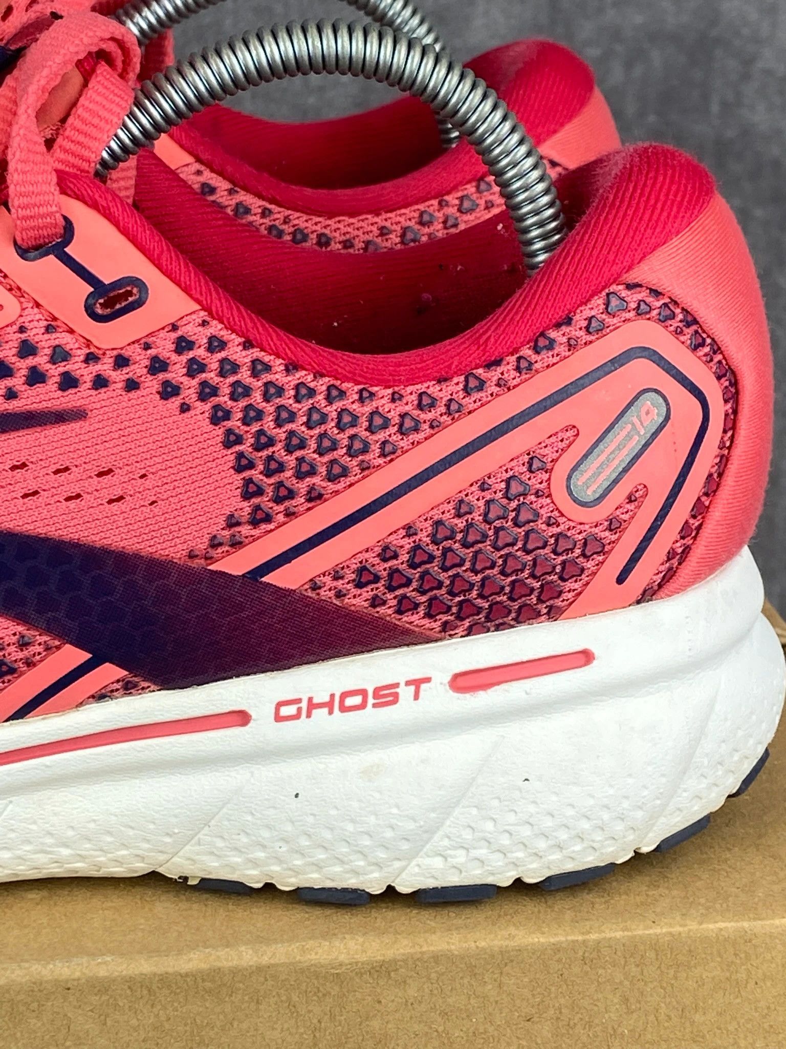 Brooks Brooks Hyperion GTS pink lightweight running sneakers Size US 5.5 / EU 38 - 3 Thumbnail