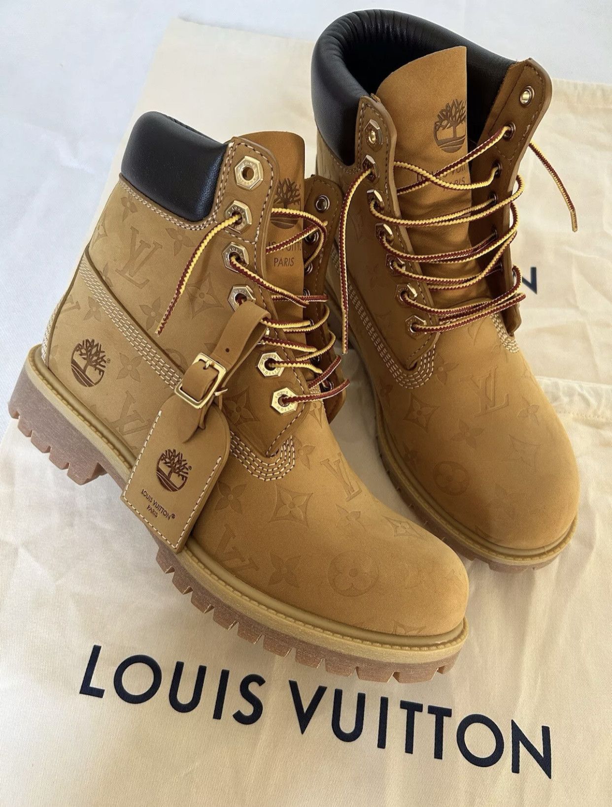 Louis Vuitton × Timberland Louis Vuitton X Timberland Size US 9 / EU 42 - 1 Thumbnail