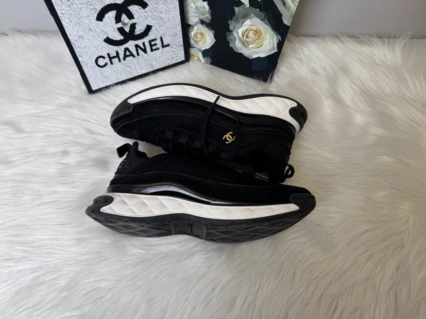 Chanel CHANEL Black Suede CC Logo Air Cushion Sneakers K36 Size US 10 / EU 43 - 6 Thumbnail