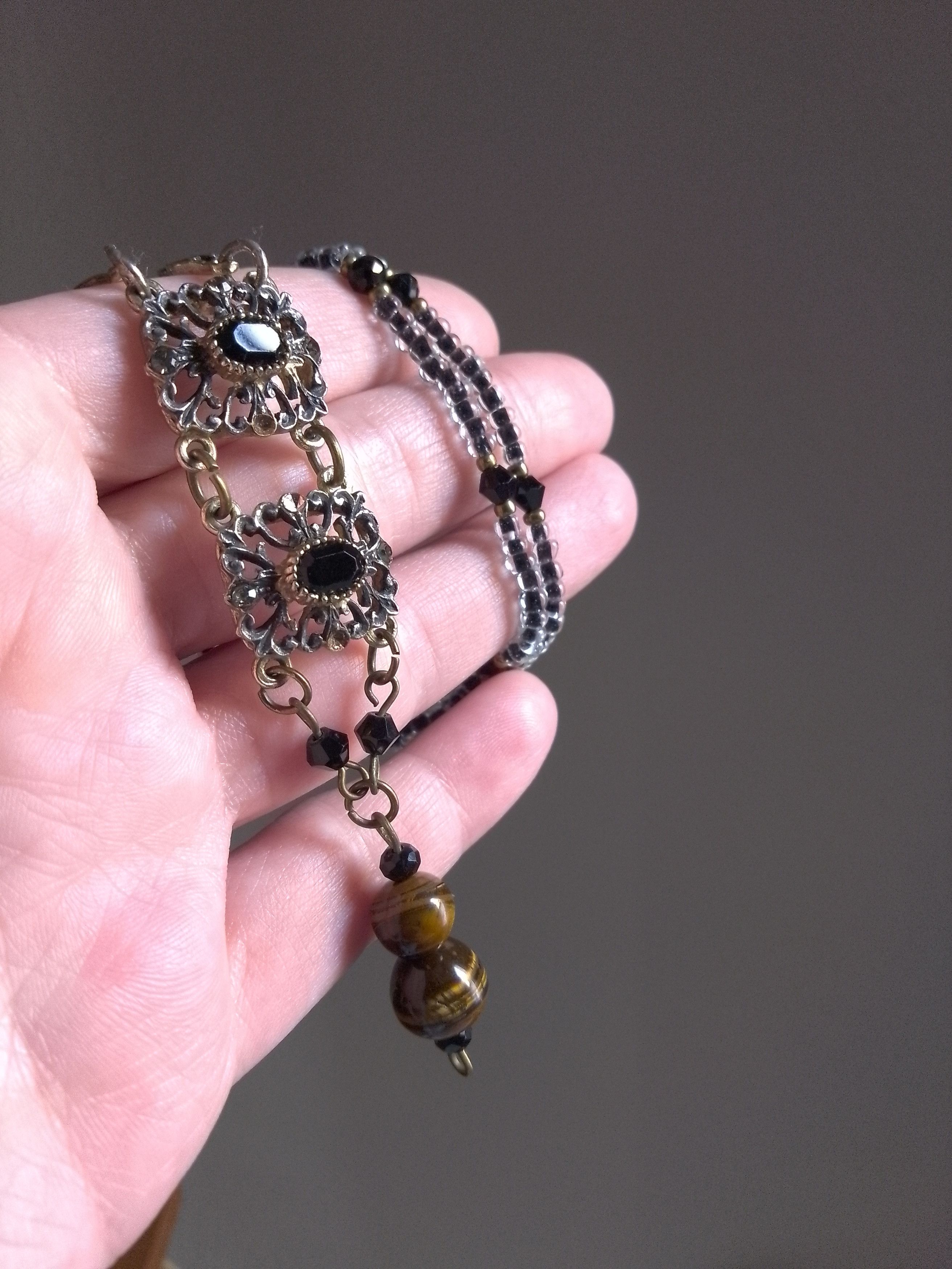 Handmade Vintage necklace Antique brass and eye of tiger gemstones Size ONE SIZE - 7 Thumbnail