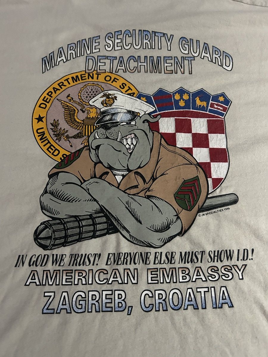 Vintage Vintage 90s USMC Marine Security Guard T-Shirt Size US XL / EU 56 / 4 - 6 Thumbnail